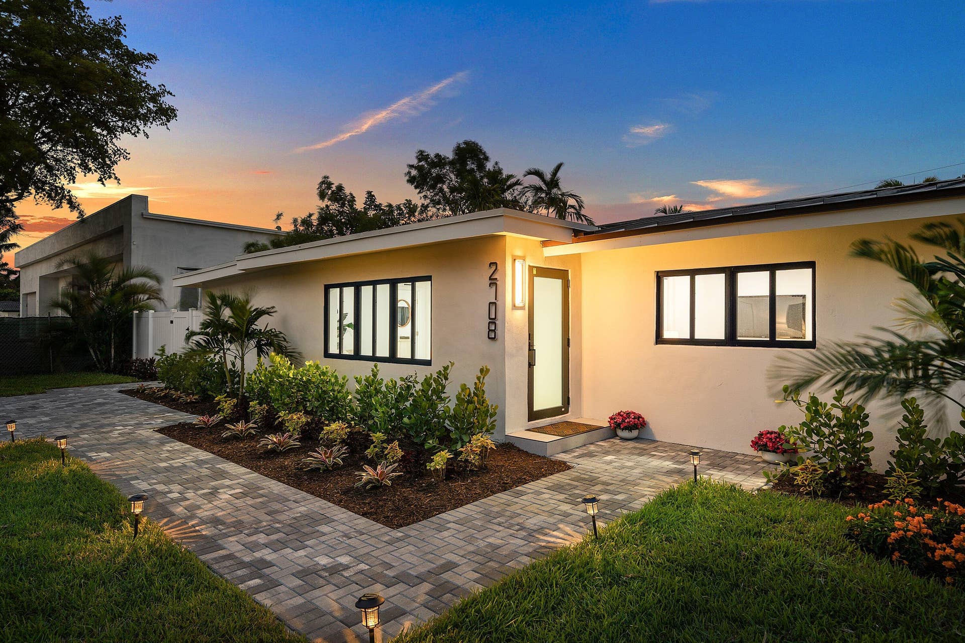 2708 NE 1ST Avenue, Wilton Manors, FL 33334 075-2708Northeast1stAvenue-WiltonManors-