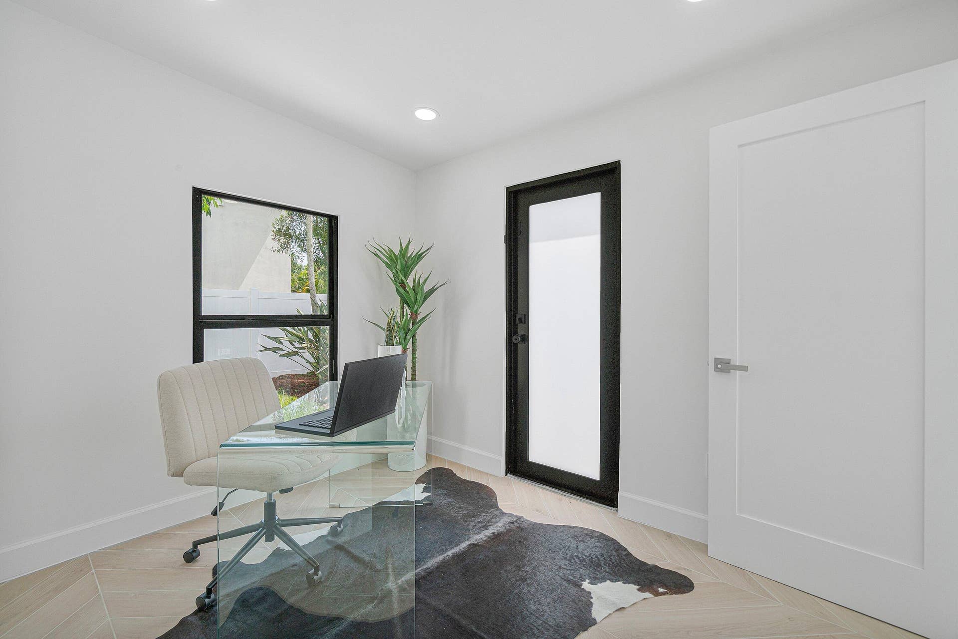 2708 NE 1ST Avenue, Wilton Manors, FL 33334 049-2708Northeast1stAvenue-WiltonManors-