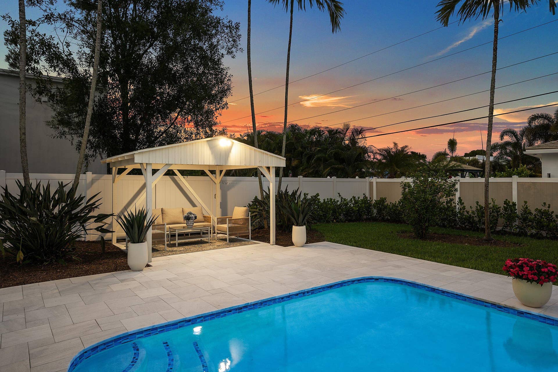 2708 NE 1ST Avenue, Wilton Manors, FL 33334 077-2708Northeast1stAvenue-WiltonManors-