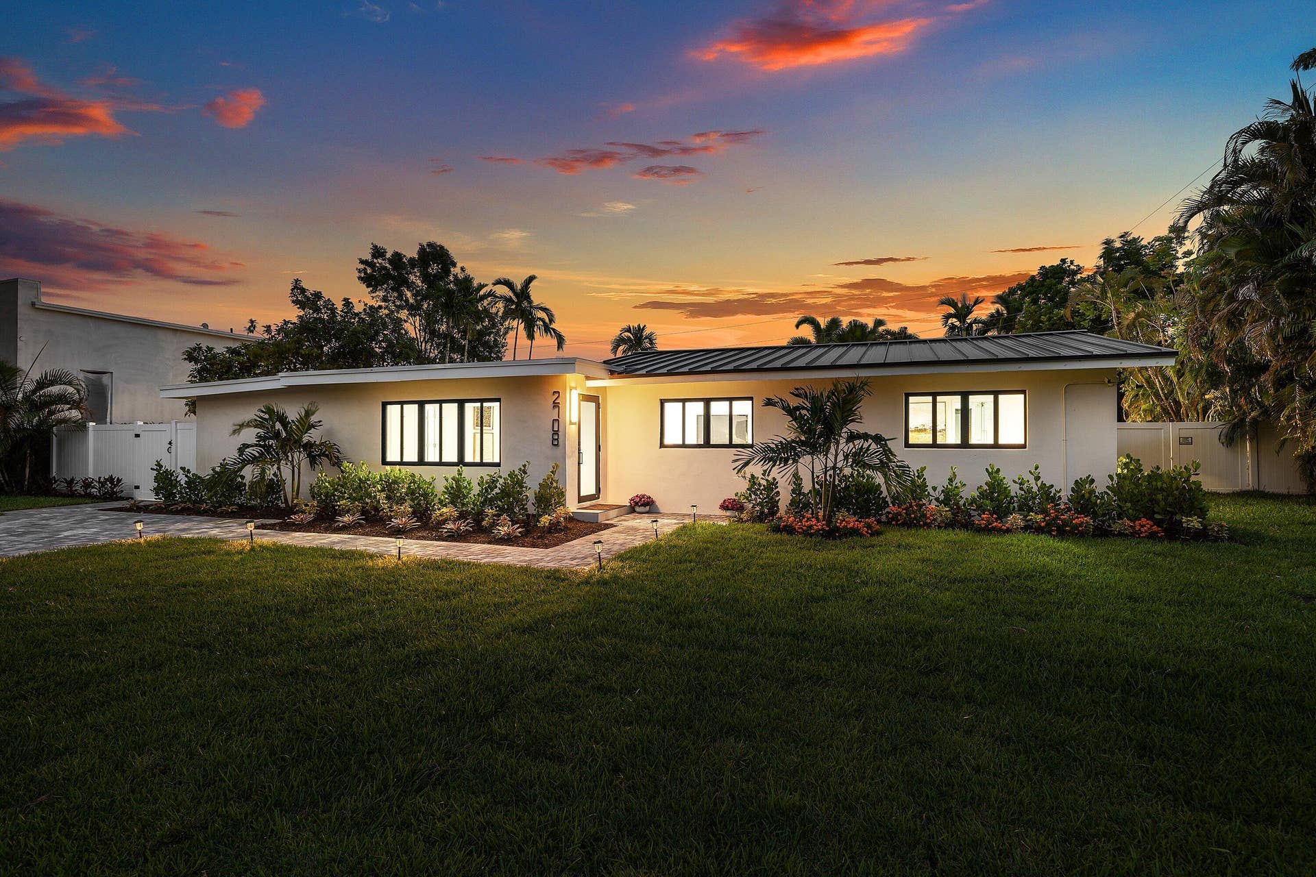 2708 NE 1ST Avenue, Wilton Manors, FL 33334 073-2708Northeast1stAvenue-WiltonManors-