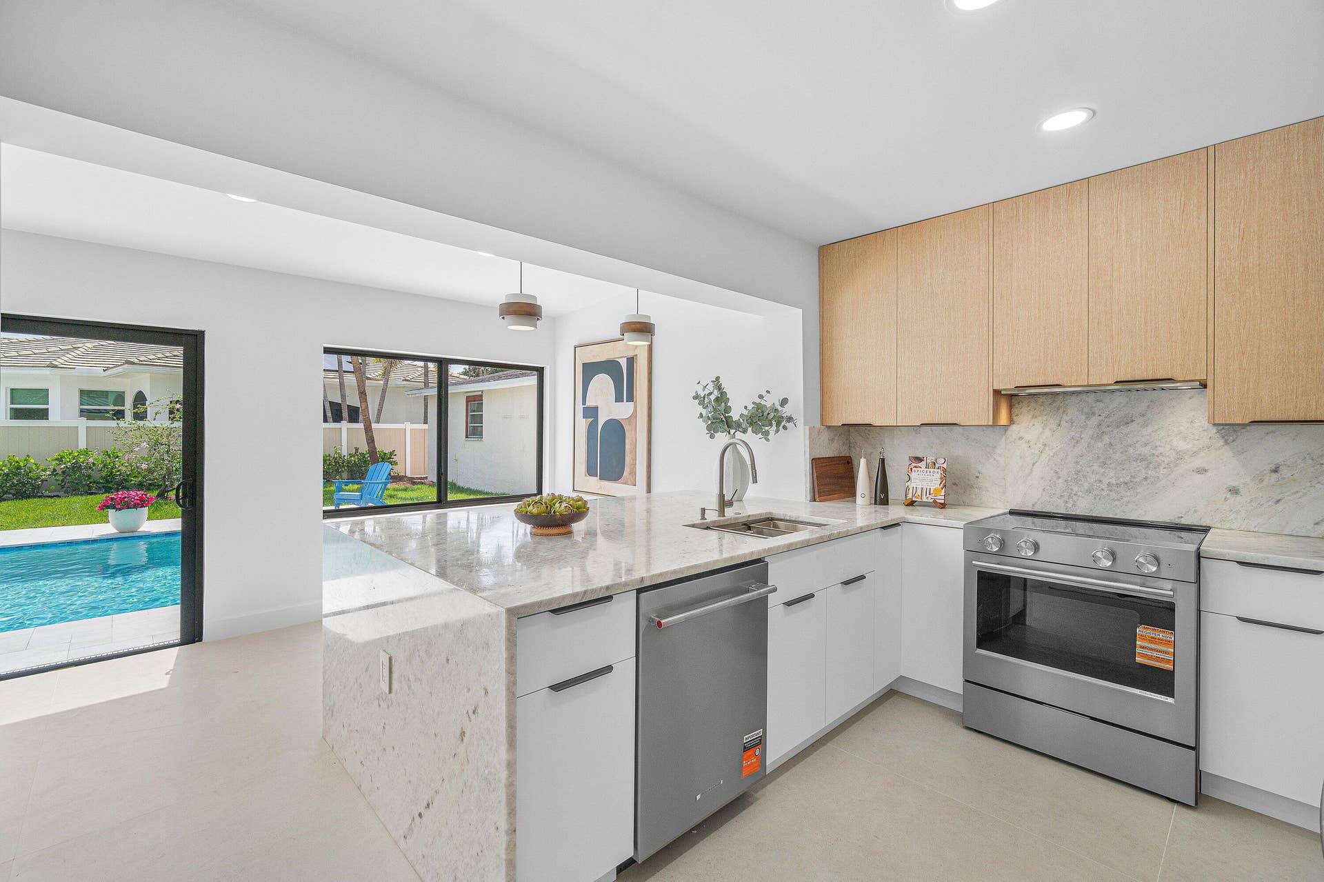 2708 NE 1ST Avenue, Wilton Manors, FL 33334 014-2708Northeast1stAvenue-WiltonManors-