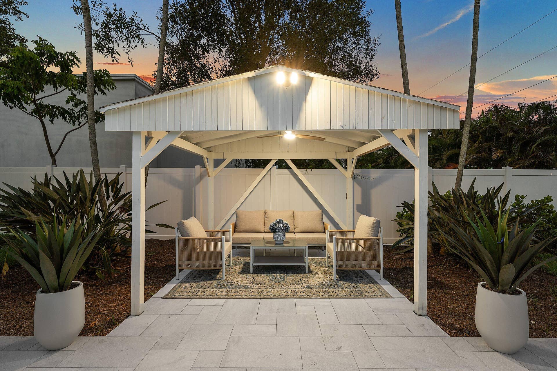 2708 NE 1ST Avenue, Wilton Manors, FL 33334 079-2708Northeast1stAvenue-WiltonManors-