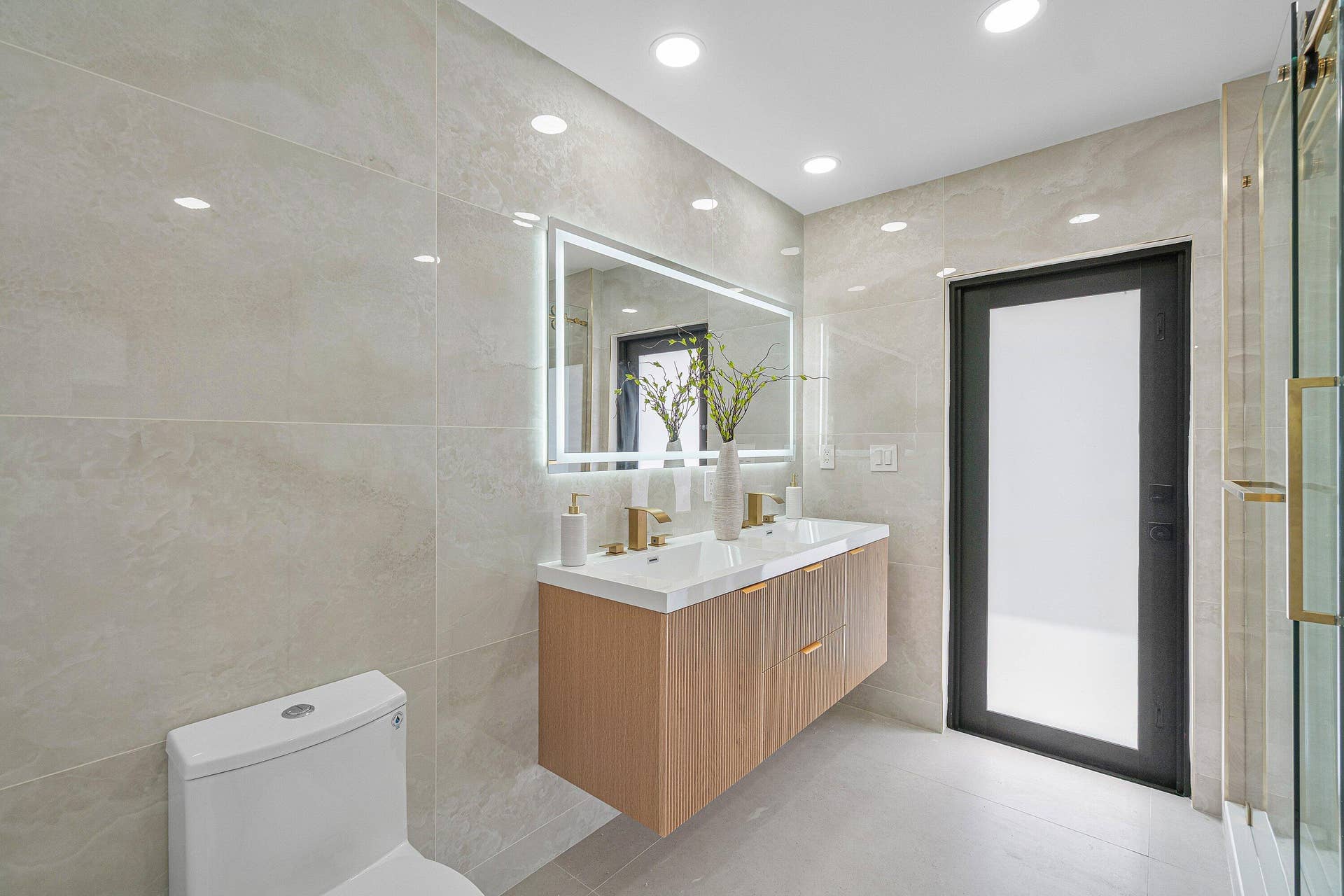 2708 NE 1ST Avenue, Wilton Manors, FL 33334 026-2708Northeast1stAvenue-WiltonManors-