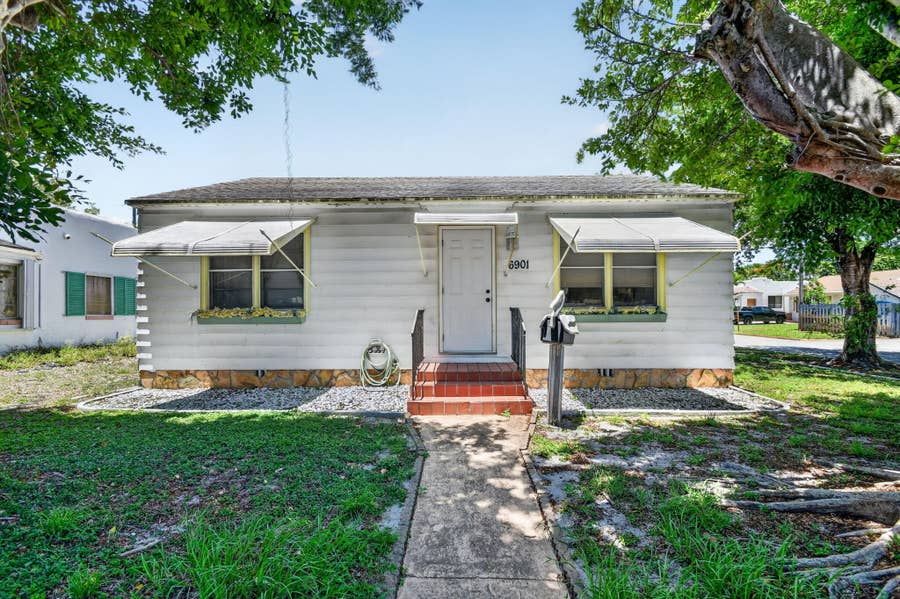Property photo for 6901 Garden Avenue, West Palm Beach, FL