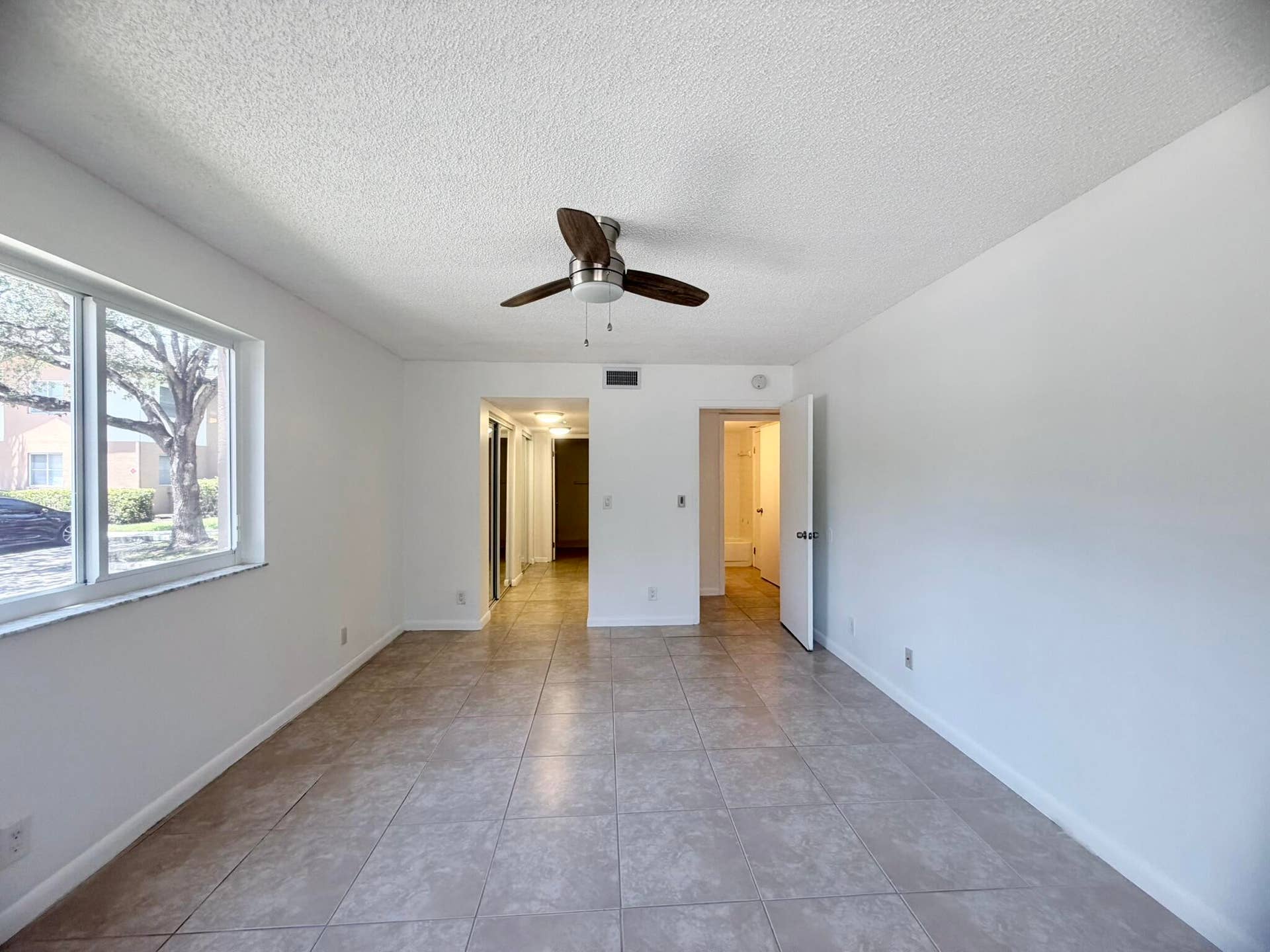 9955 Westview Drive, #218, Coral Springs, FL 33076 IMG_8001