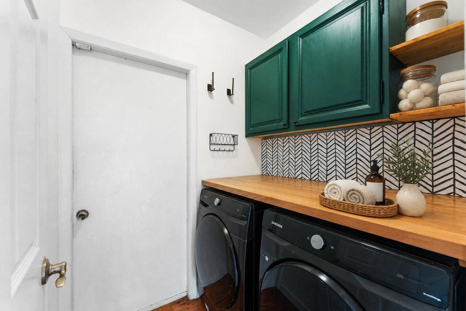 11220 NW 45th Street, Coral Springs, FL 33065 Laundry
