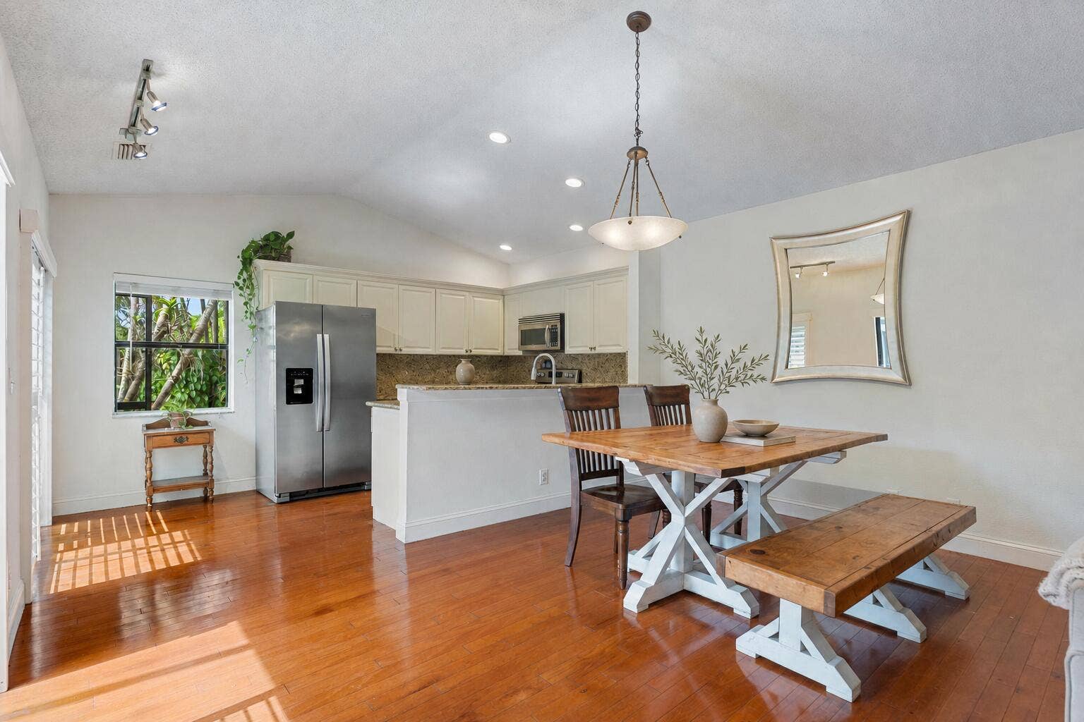 11220 NW 45th Street, Coral Springs, FL 33065 DiningKitchen2