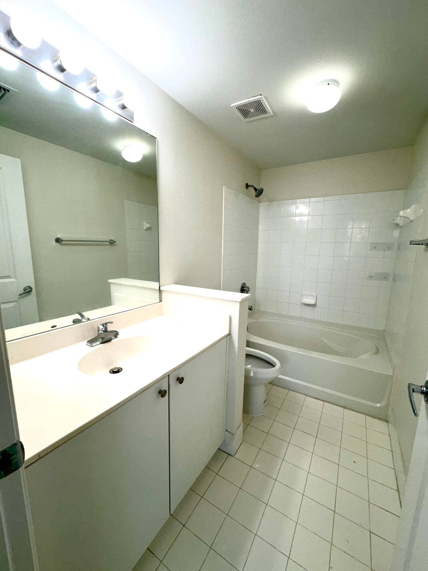 5840 W SAMPLE Road, #303, Coral Springs, FL 33067 5