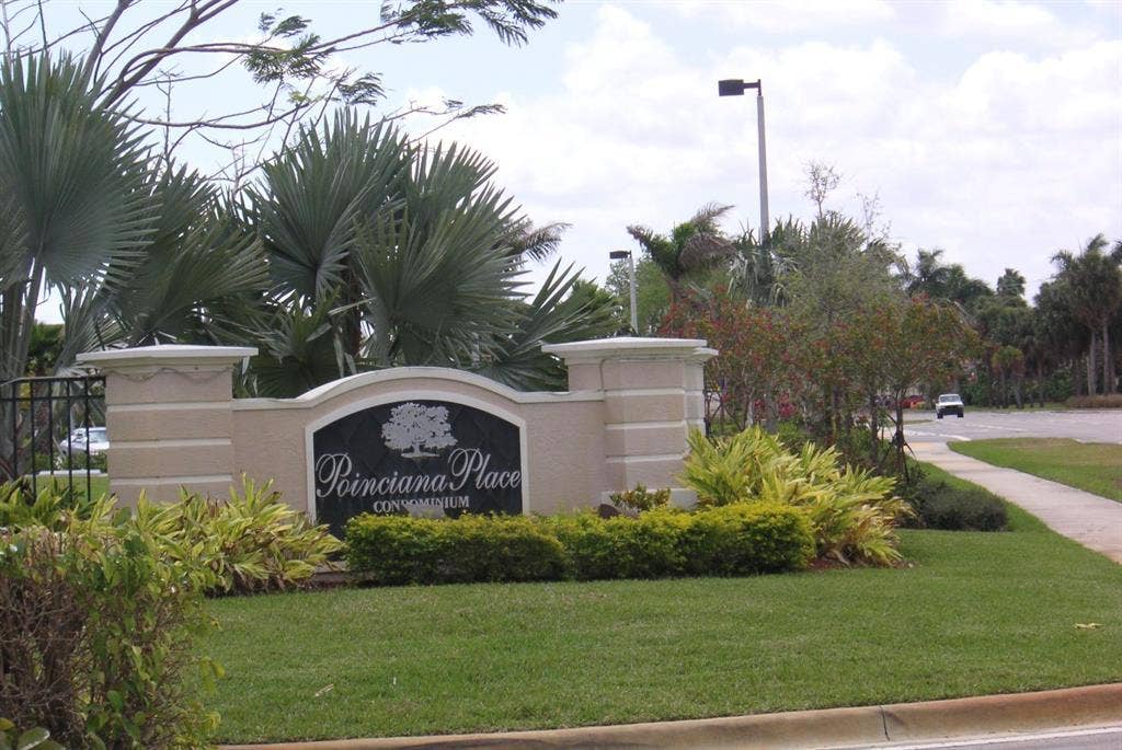 5840 W SAMPLE Road, #303, Coral Springs, FL 33067 Entrance