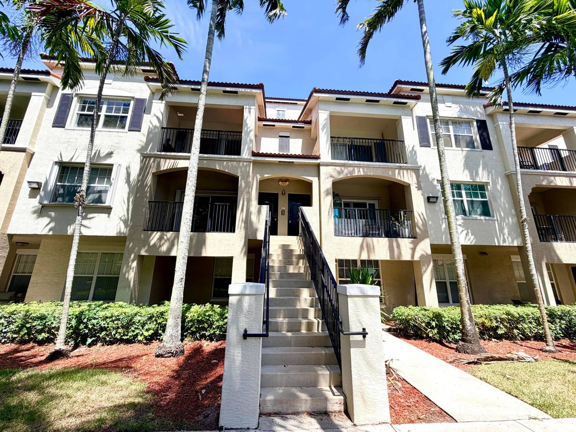 5840 W SAMPLE Road, #303, Coral Springs, FL 33067 30