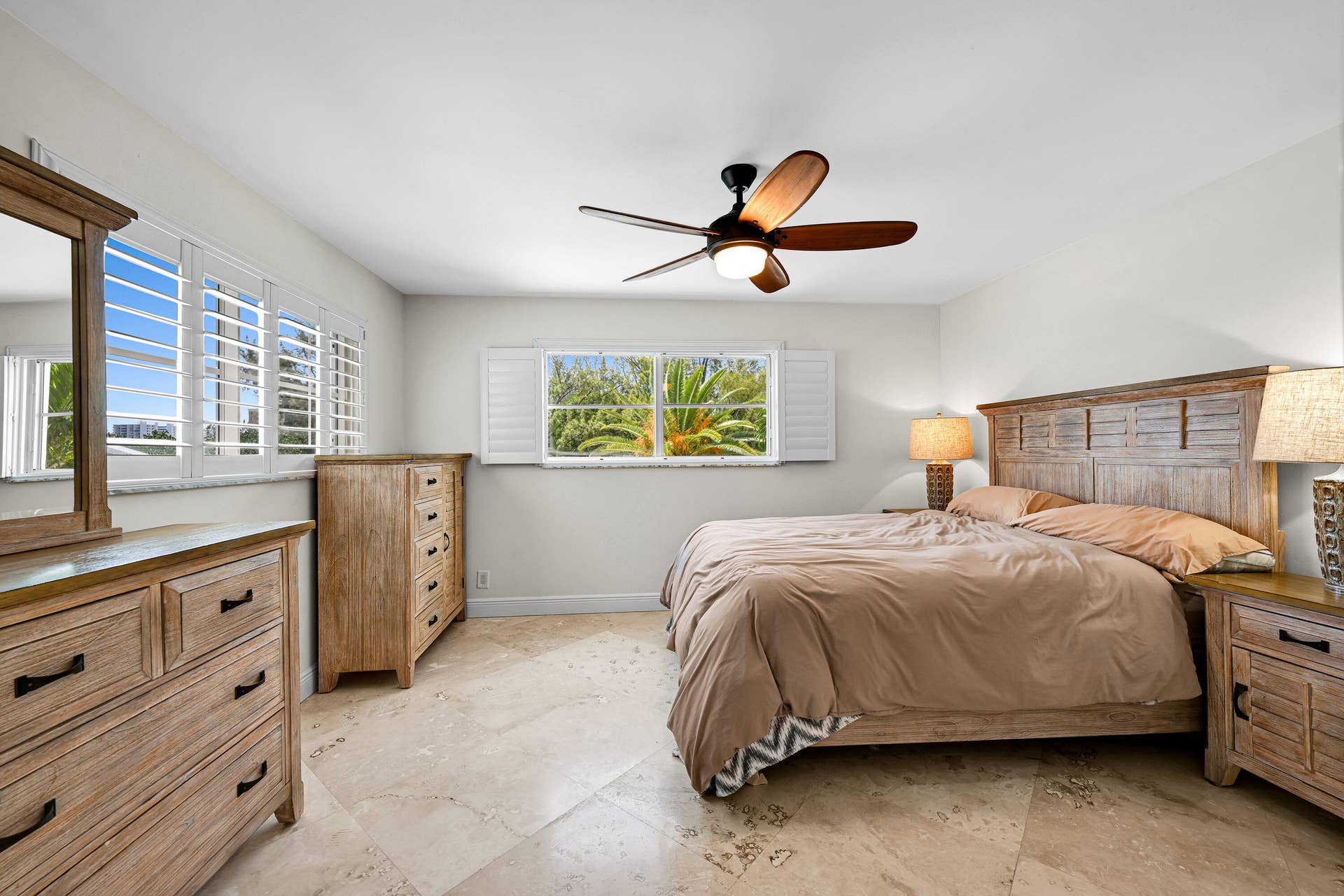 MAIN BEDROOM