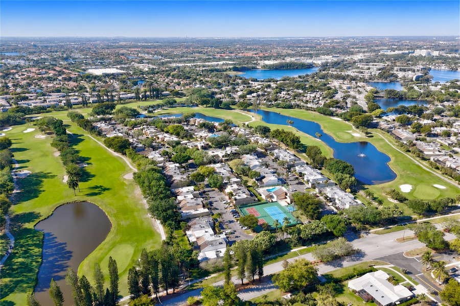 Property photo for 1391 E GOLFVIEW Drive, #1391, Pembroke Pines, FL