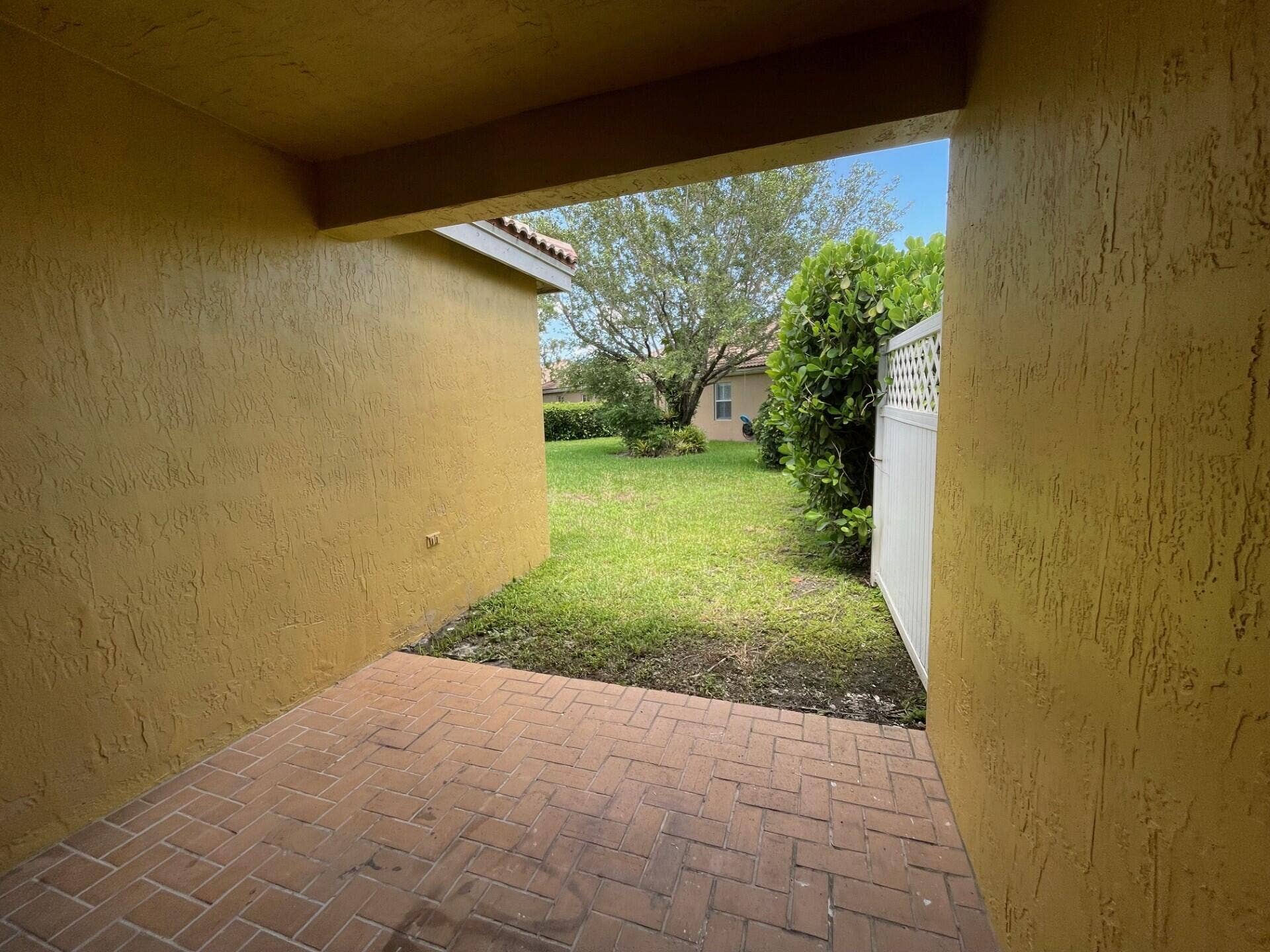 1630 ZENITH Way, #1630, Weston, FL 33327 1630-0037