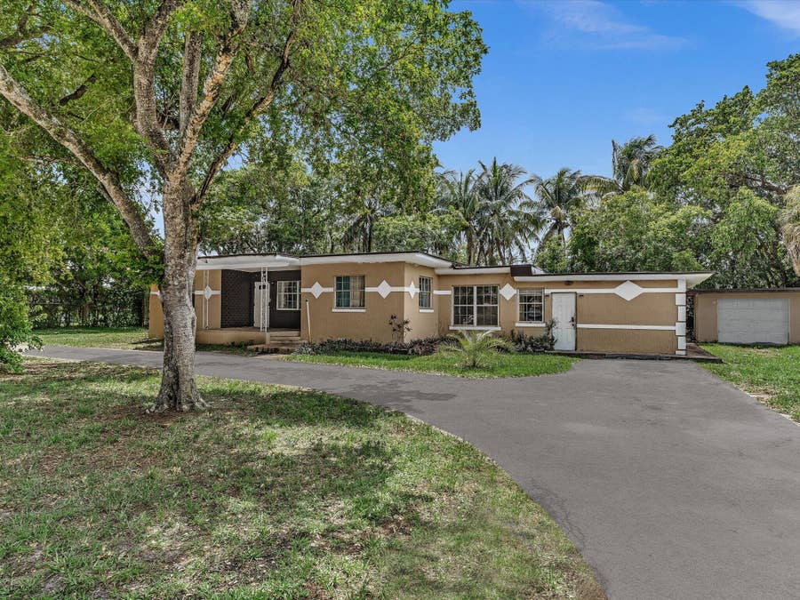 Property photo for 4400 W BROWARD Boulevard, Plantation, FL