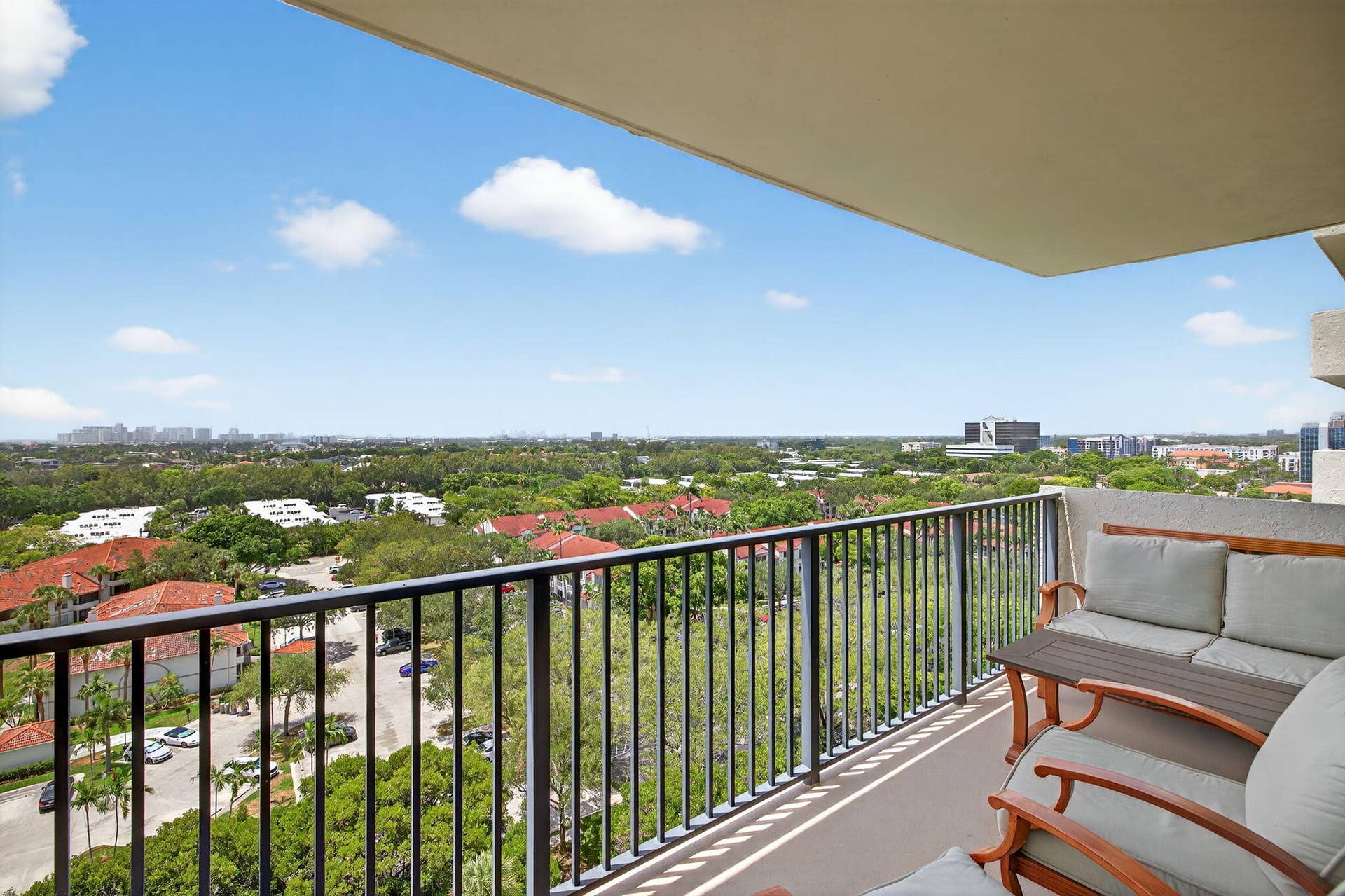 3200 Port Royale Drive N, #1205, Fort Lauderdale, FL 33308 36-web-or-mls-A699A9800