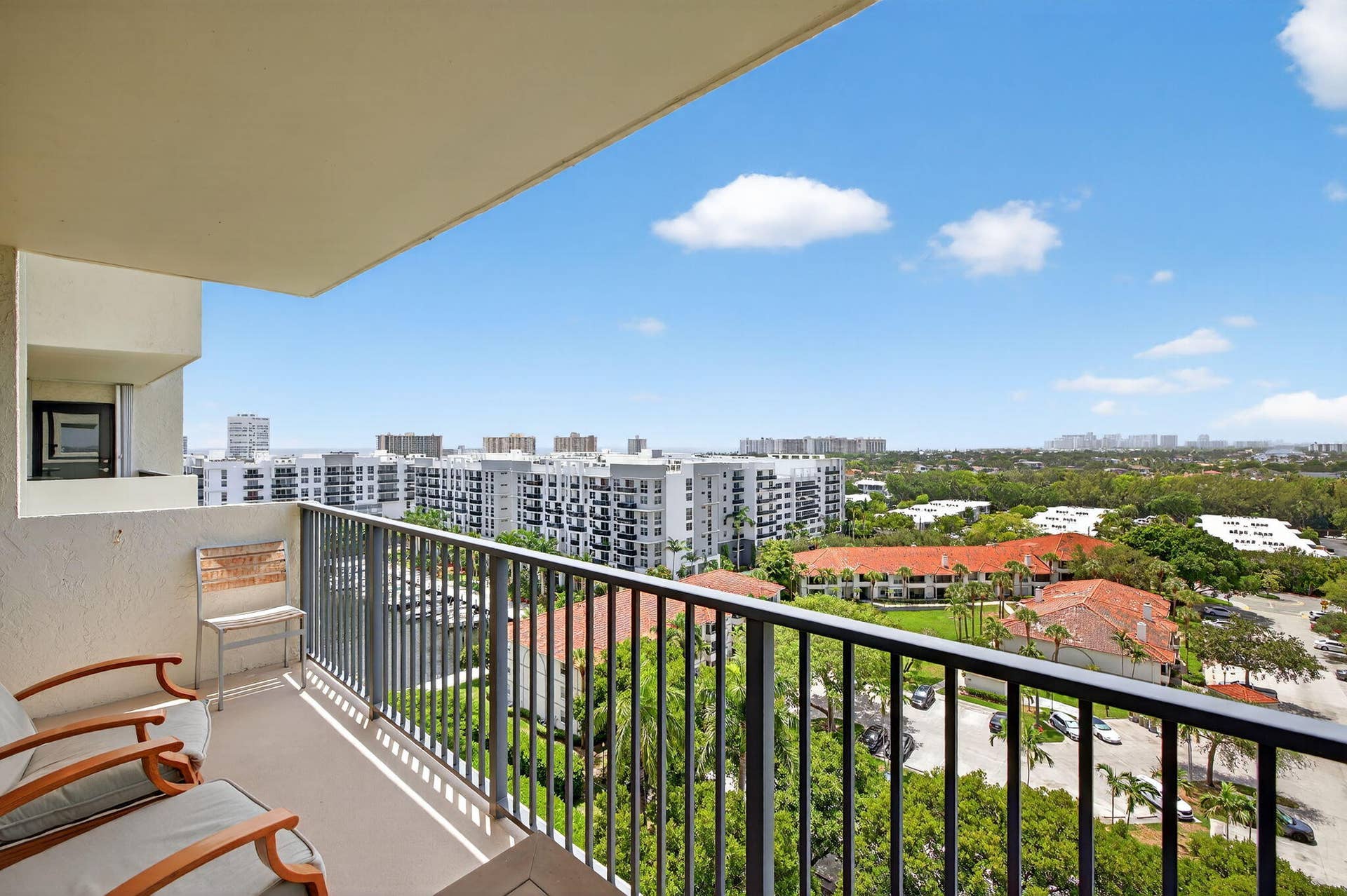 3200 Port Royale Drive N, #1205, Fort Lauderdale, FL 33308 37-web-or-mls-A699A9809
