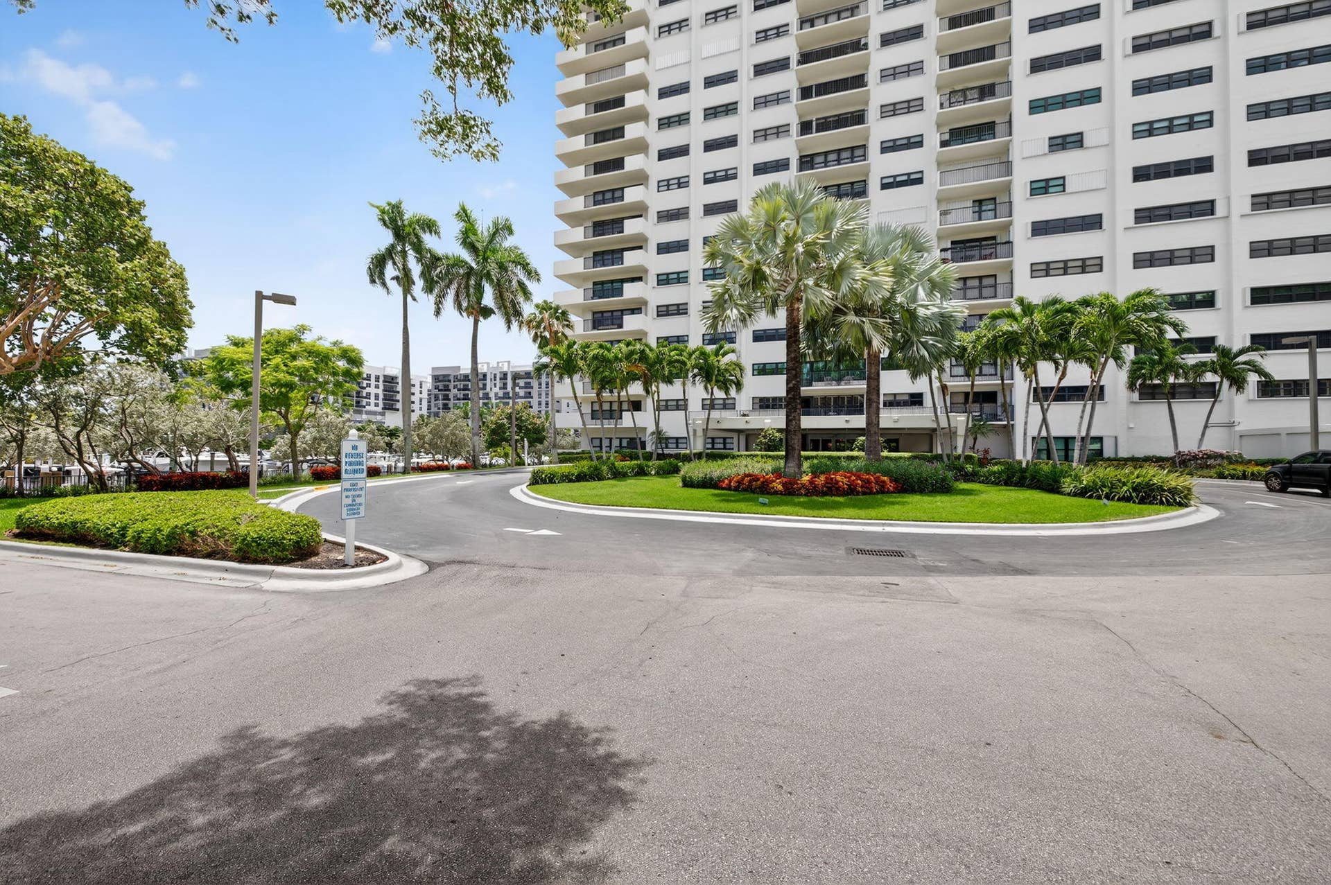 3200 Port Royale Drive N, #1205, Fort Lauderdale, FL 33308 3-web-or-mls-B699A0082