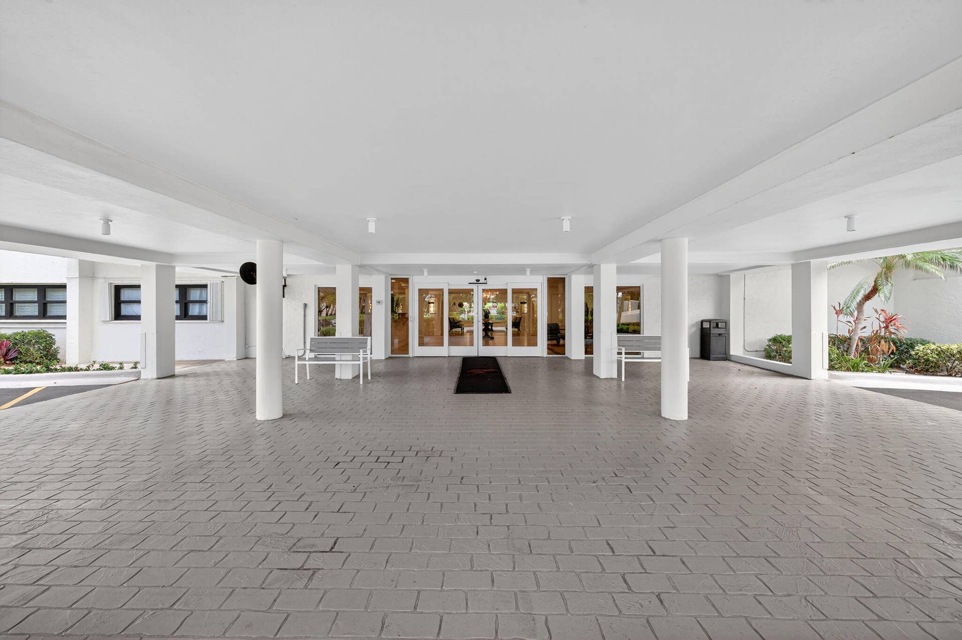 3200 Port Royale Drive N, #1205, Fort Lauderdale, FL 33308 4-web-or-mls-B699A0071