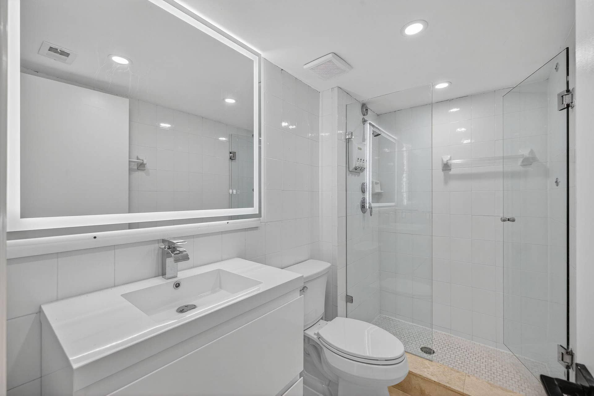 3200 Port Royale Drive N, #1205, Fort Lauderdale, FL 33308 35-web-or-mls-A699A9909