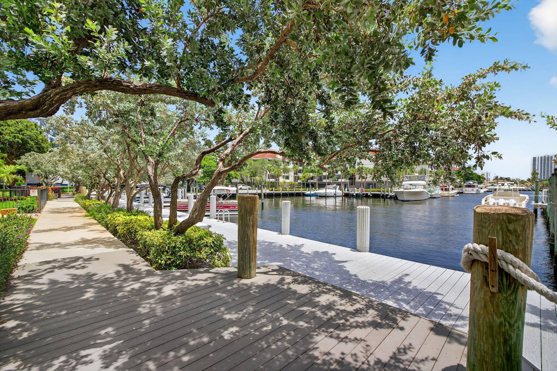 3200 Port Royale Drive N, #1205, Fort Lauderdale, FL 33308 56-web-or-mls-B699A0046