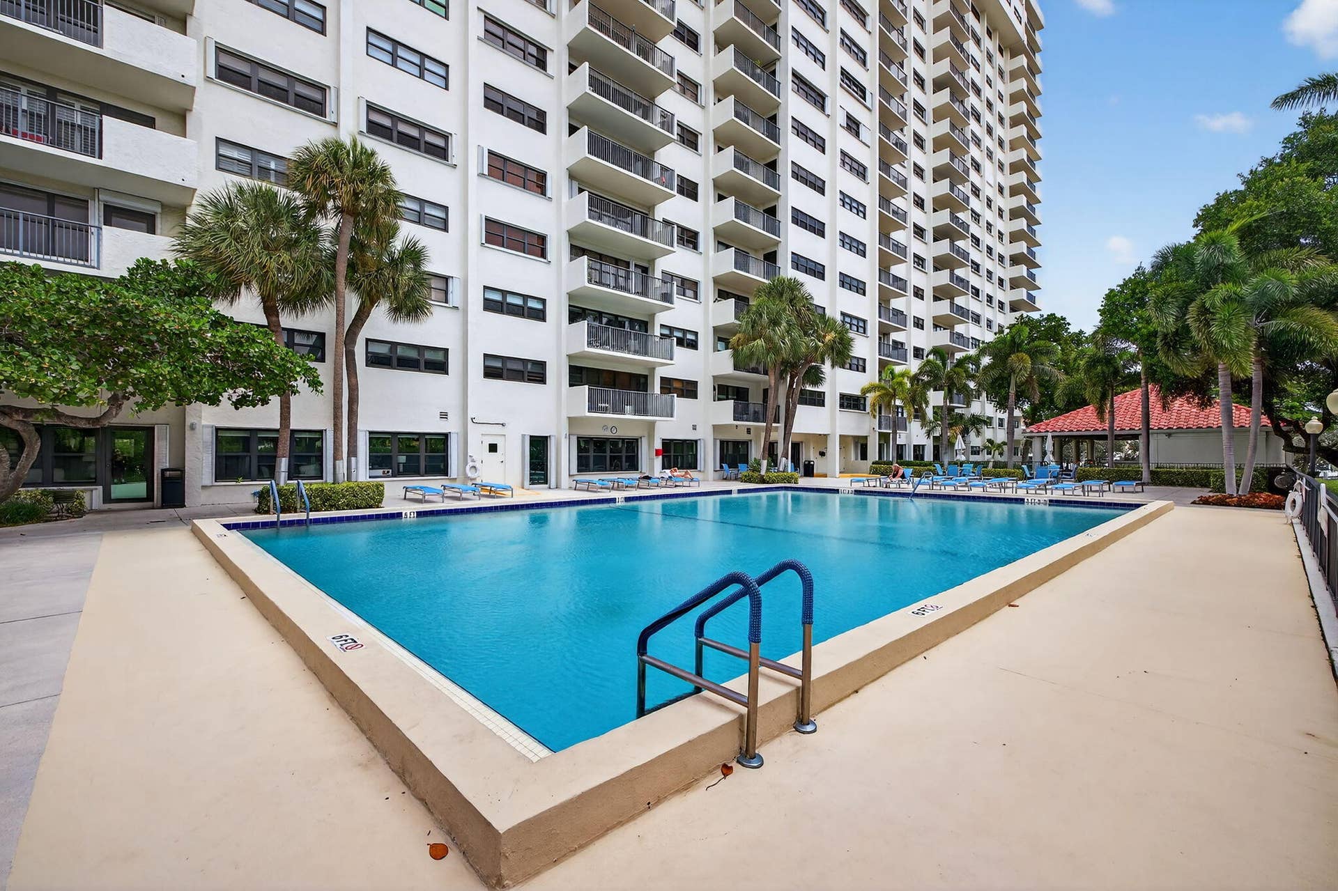 3200 Port Royale Drive N, #1205, Fort Lauderdale, FL 33308 53-web-or-mls-B699A0012