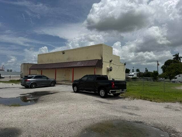 Property photo for 190 US HIGHWAY 27 N, South Bay, FL