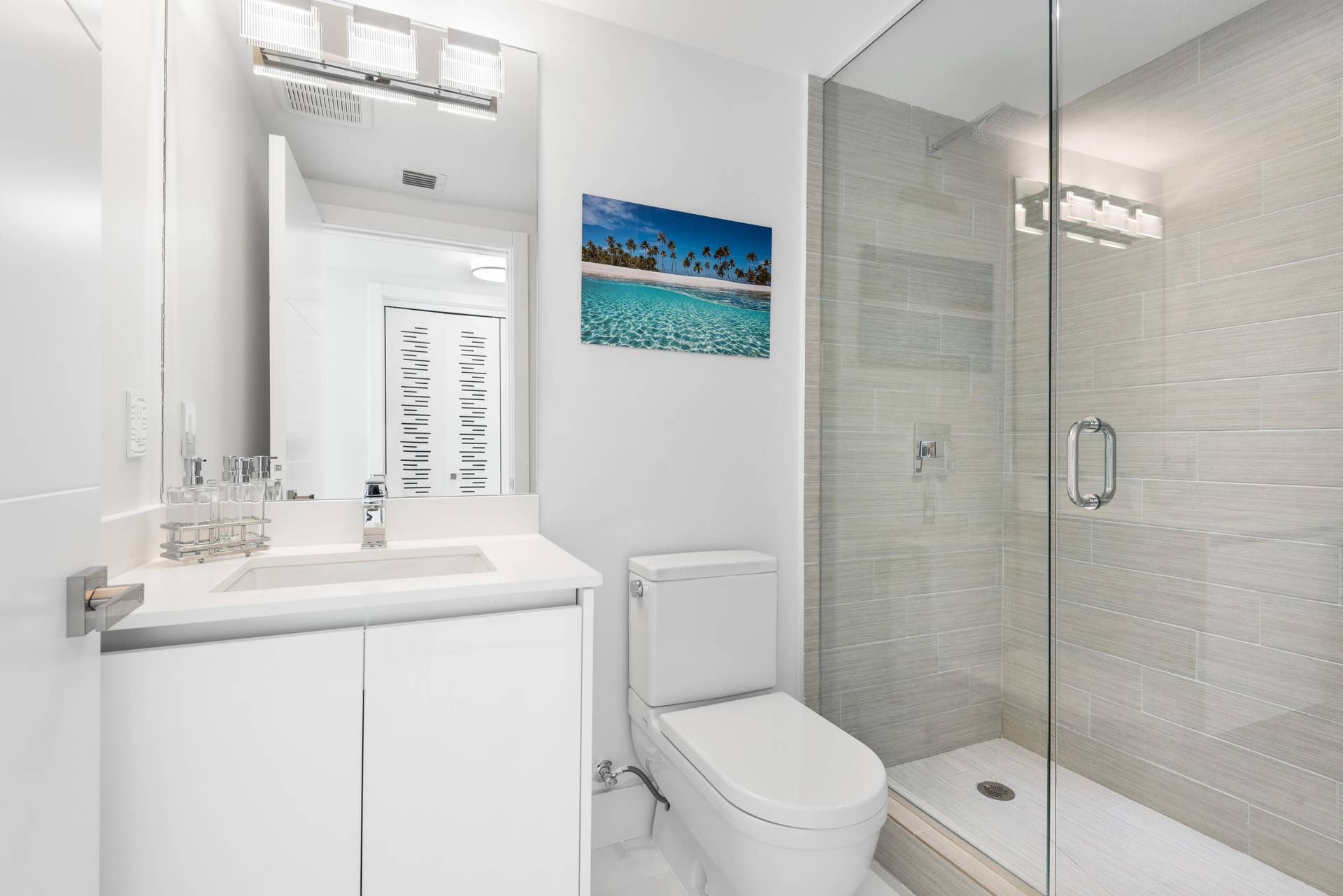 300 Sunny Isles Boulevard, #4-2408, Sunny Isles Beach, FL 33160 23_300SunnyIslesBlvd_Unit42408_9_2ndBath