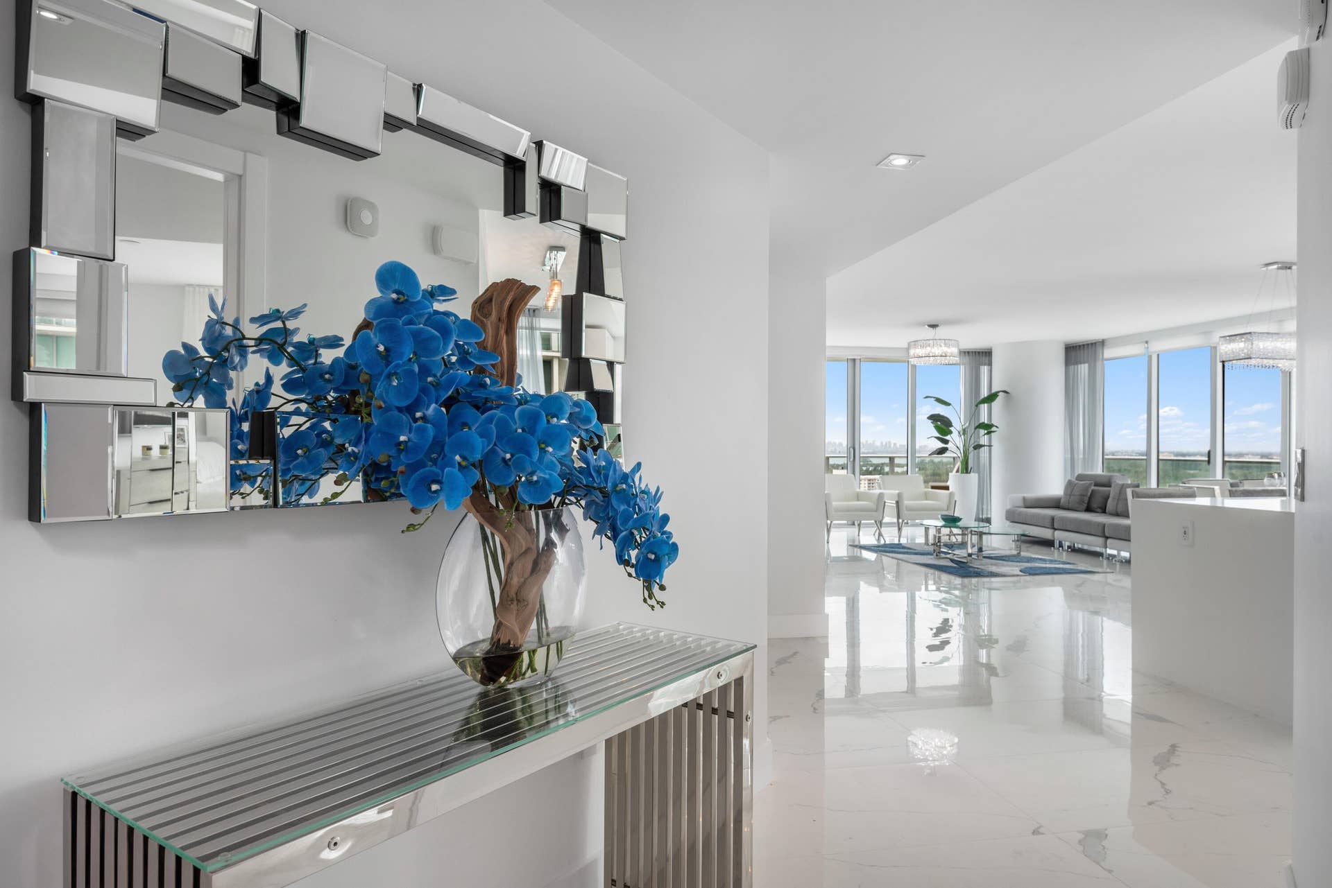 300 Sunny Isles Boulevard, #4-2408, Sunny Isles Beach, FL 33160 03_300SunnyIslesBlvd_Unit42408_32_Foyer_
