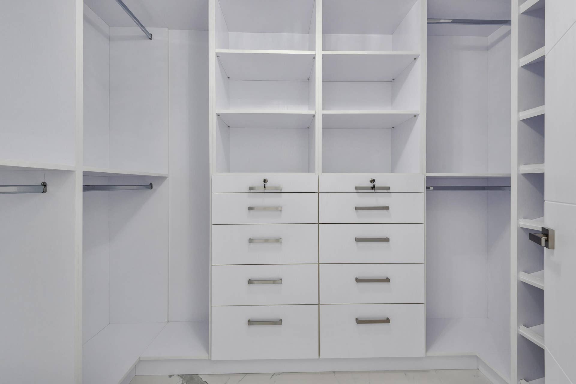 300 Sunny Isles Boulevard, #4-2408, Sunny Isles Beach, FL 33160 19_300SunnyIslesBlvd_Unit42408_45_Primar