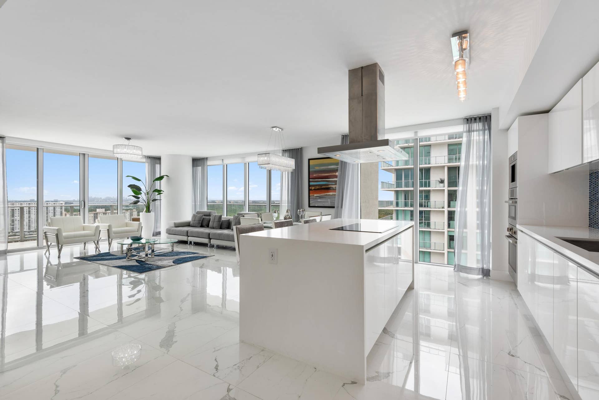 300 Sunny Isles Boulevard, #4-2408, Sunny Isles Beach, FL 33160 11_300SunnyIslesBlvd_Unit42408_91_Kitche