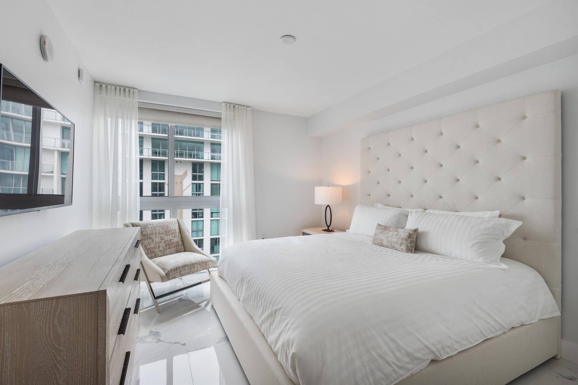 300 Sunny Isles Boulevard, #4-2408, Sunny Isles Beach, FL 33160 20_300SunnyIslesBlvd_Unit42408_18_Bedroo