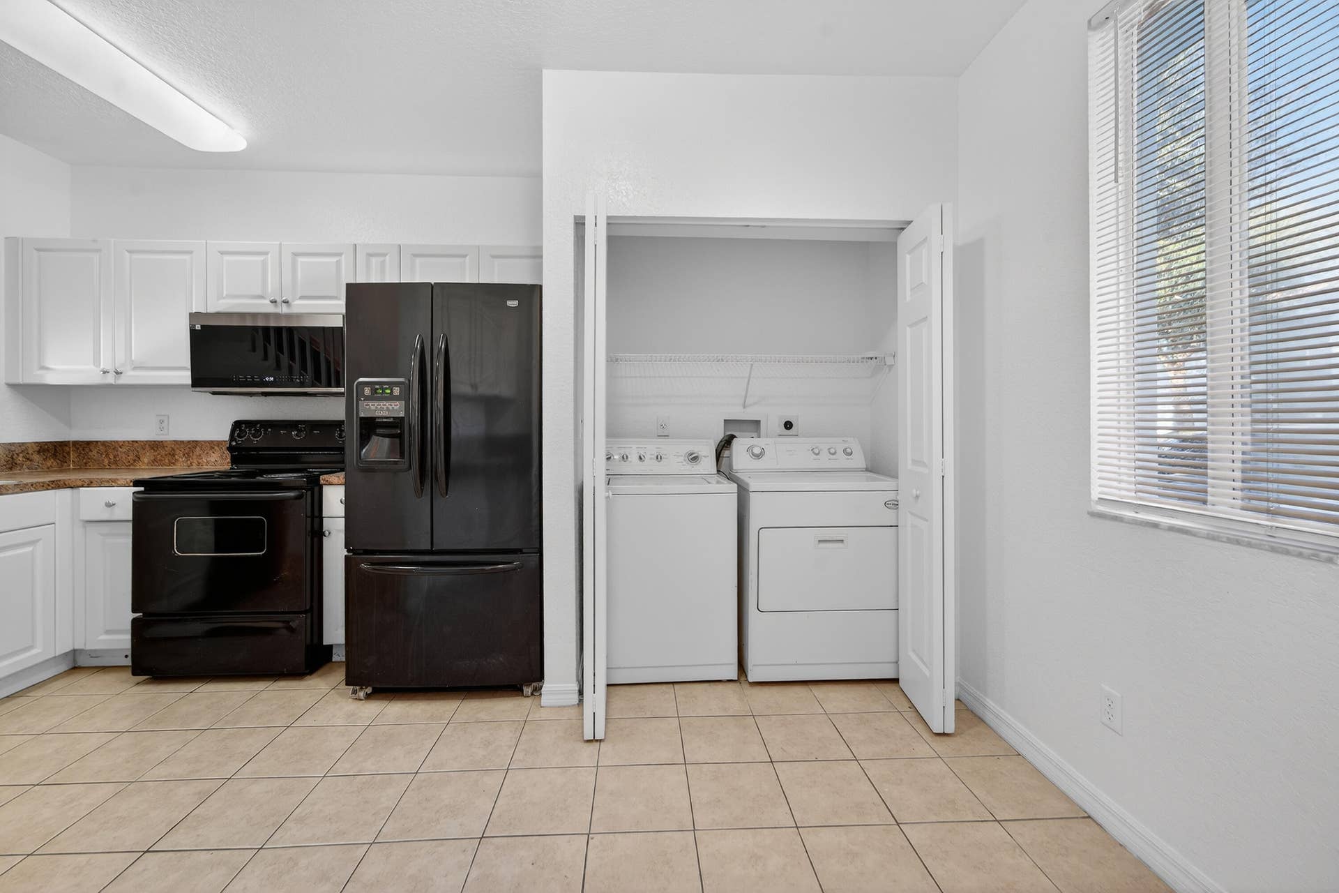 3635 Sonoma Drive, Riviera Beach, FL 33404 3635SonomaBay_04