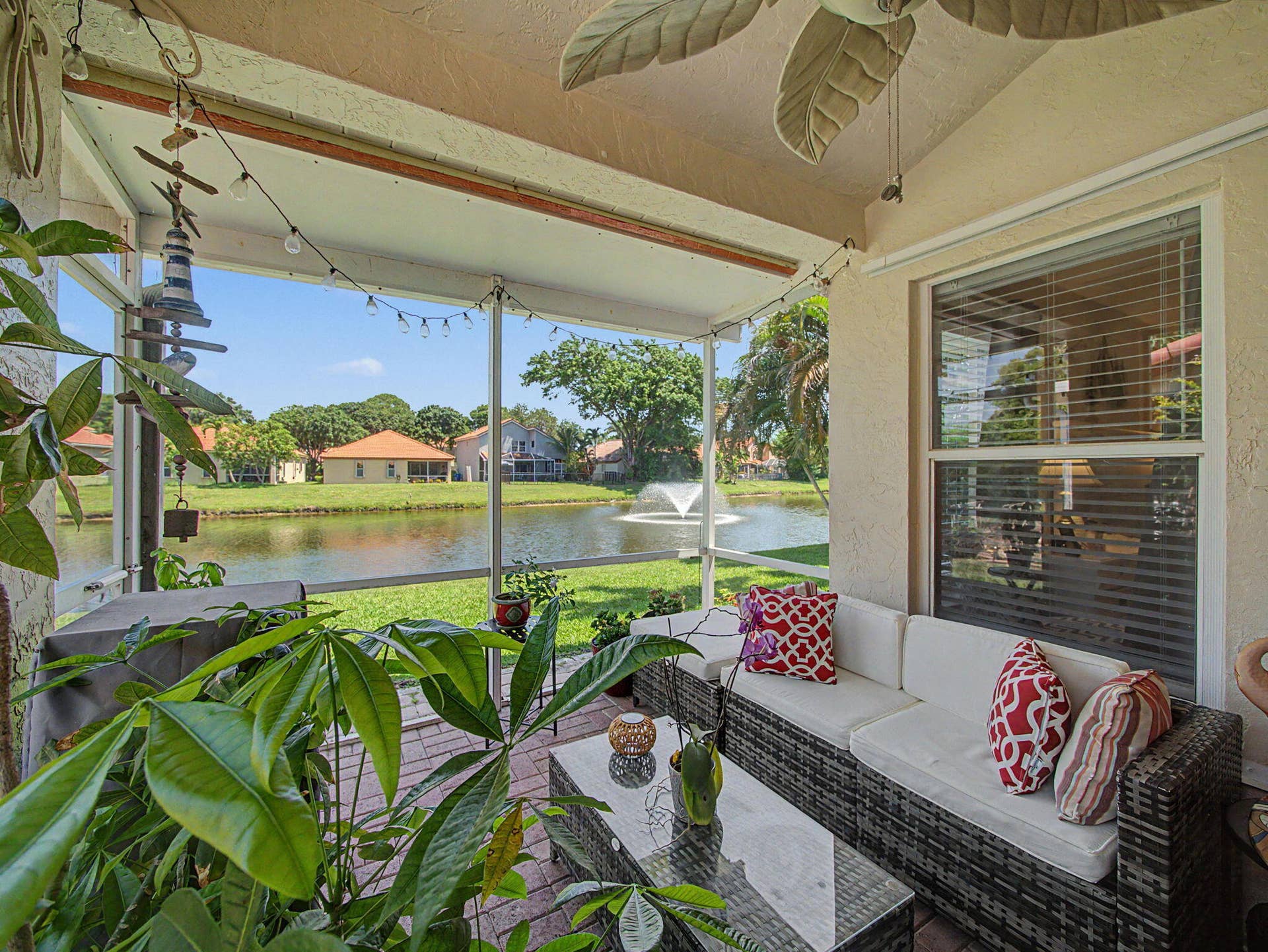 1019 Via Jardin, Riviera Beach, FL 33418 4-web-or-mls-004