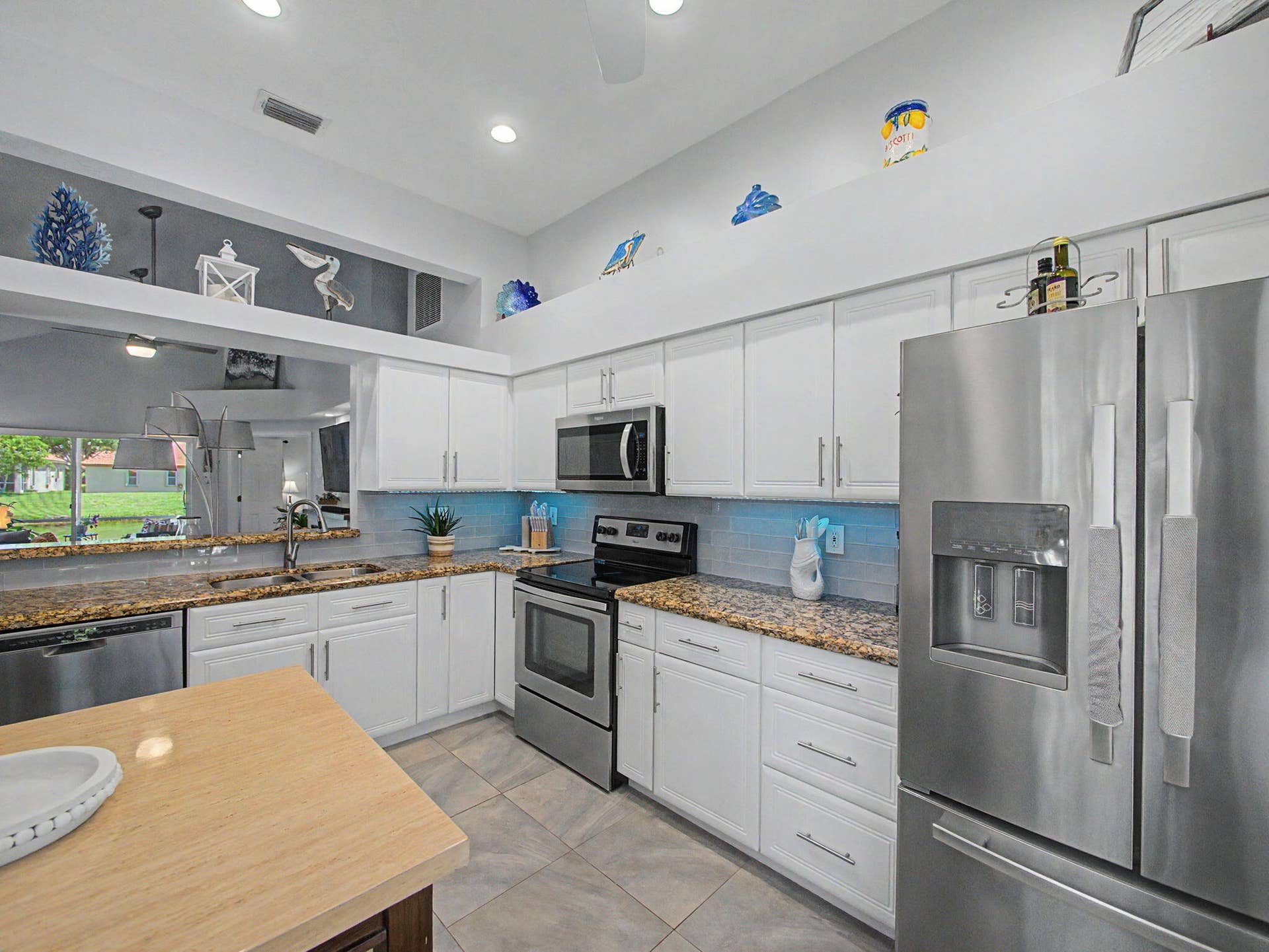 1019 Via Jardin, Riviera Beach, FL 33418 14-web-or-mls-014