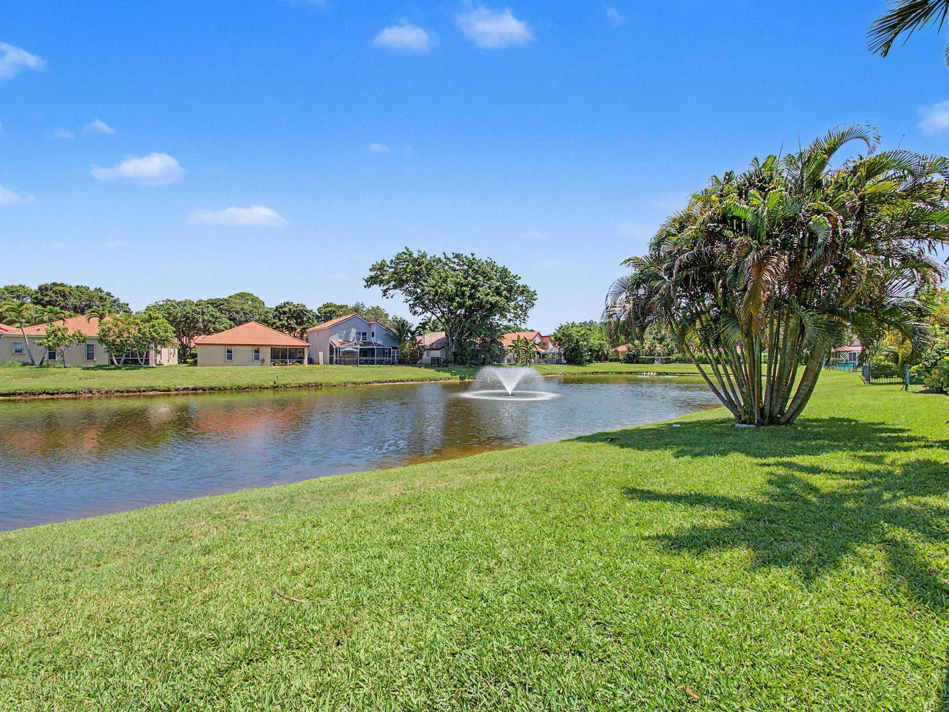 1019 Via Jardin, Riviera Beach, FL 33418 5-web-or-mls-005