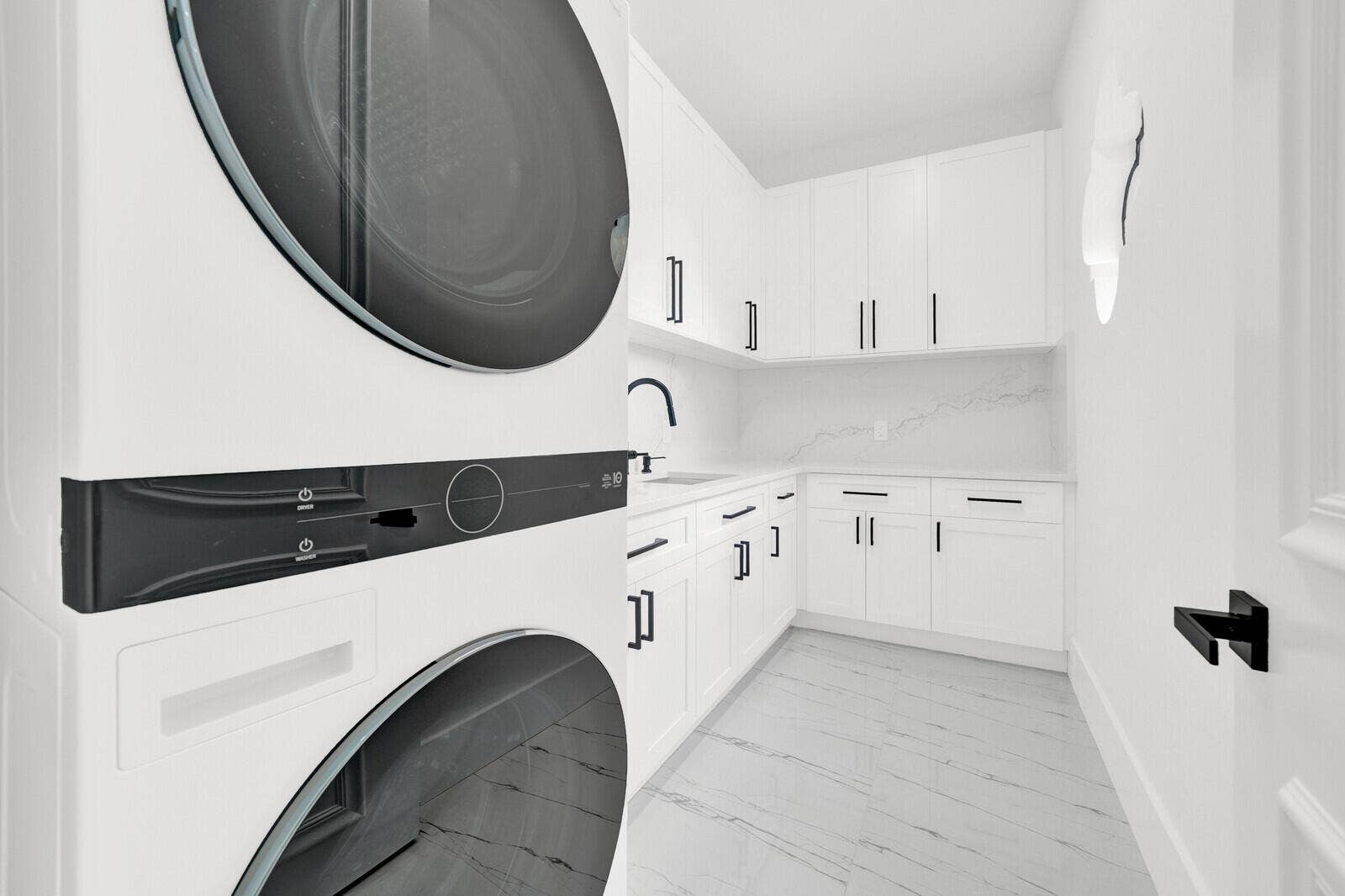 6041 NW 84th Terrace, Parkland, FL 33067 Laundry Room