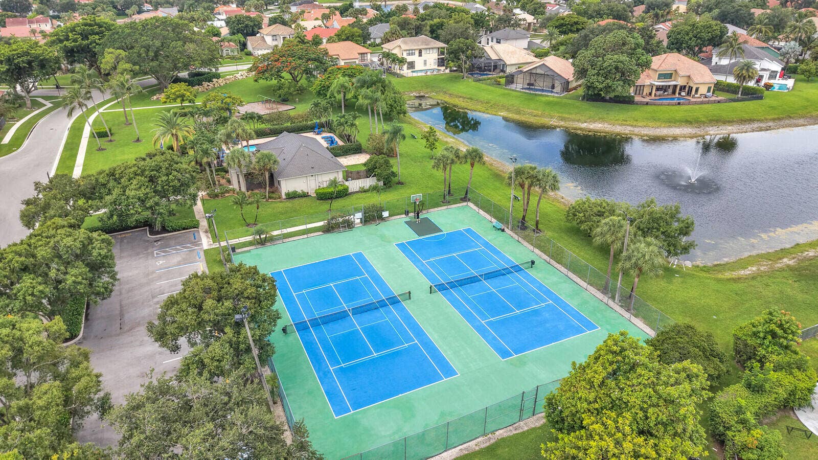 10313 Lexington Estates Boulevard, Boca Raton, FL 33428 Community Amenities