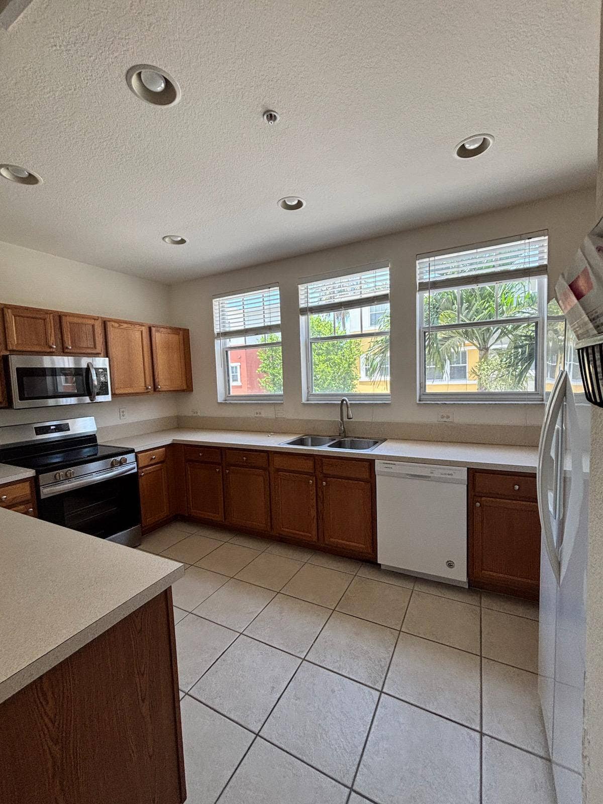 767 MILLBRAE Court, #2, West Palm Beach, West Palm Beach, FL 33401 Kitchen