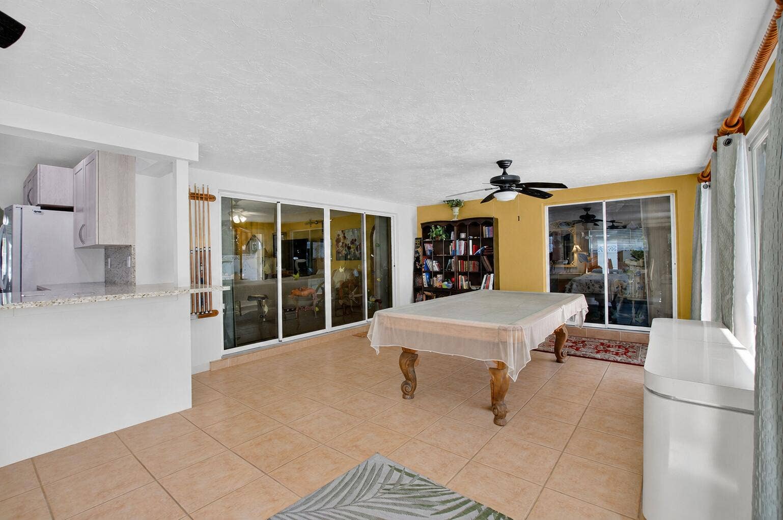 200 SW 7th Avenue, Boca Raton, FL 33486 Enclosed Florida Room