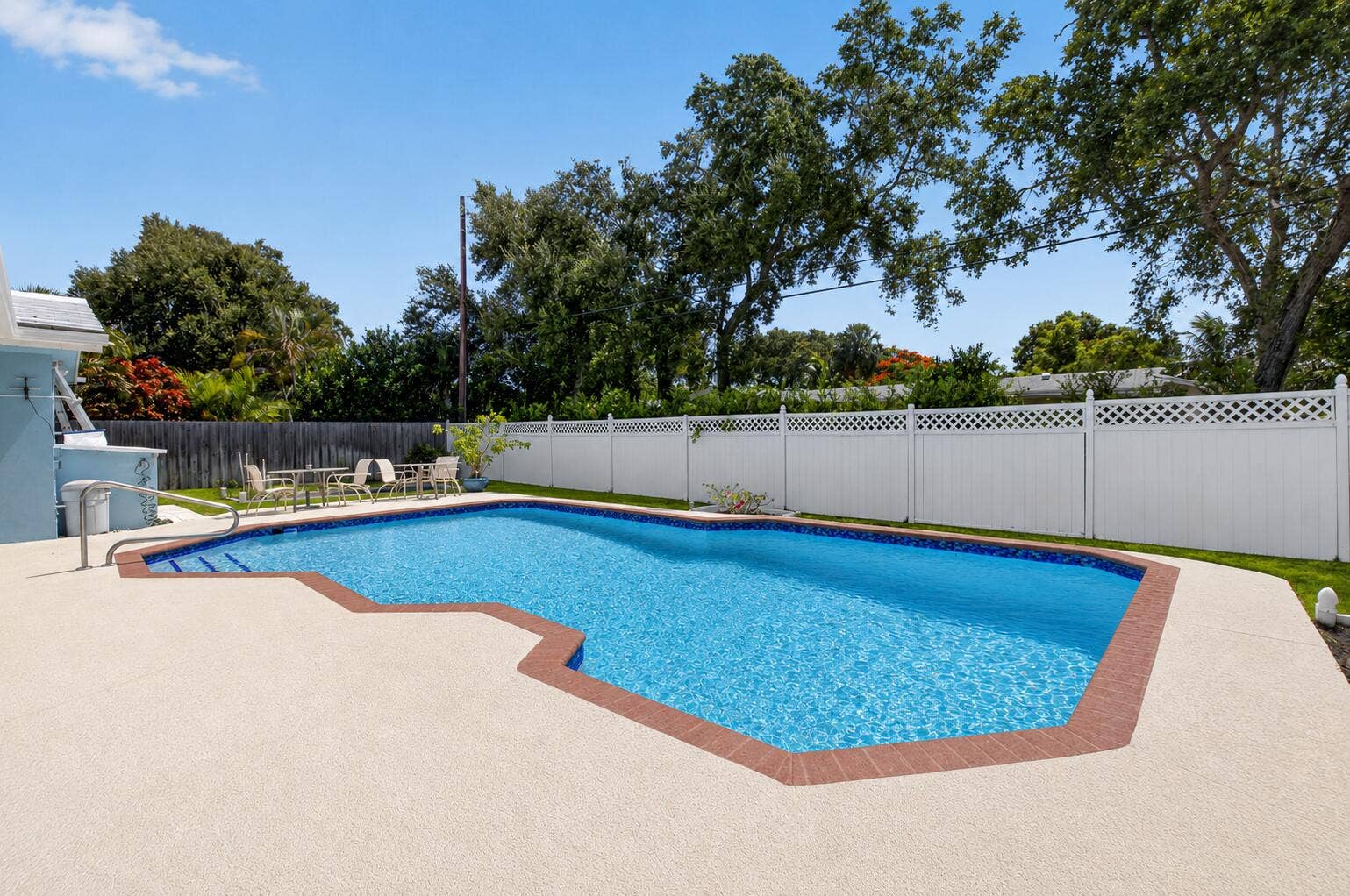 200 SW 7th Avenue, Boca Raton, FL 33486 Pool