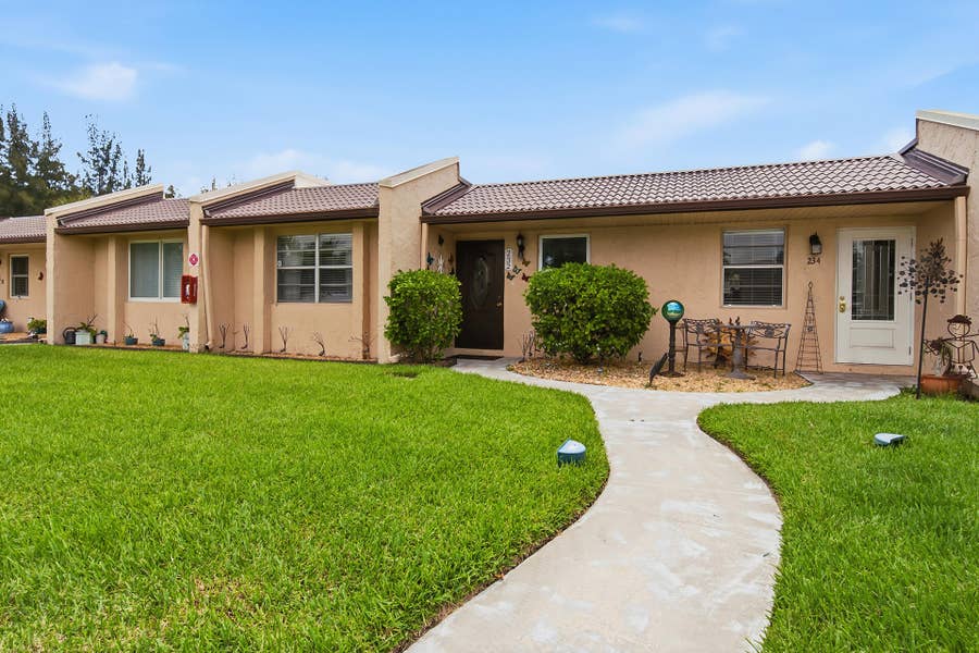 Property photo for 232 Lake Meryl Drive, West Palm Beach, FL