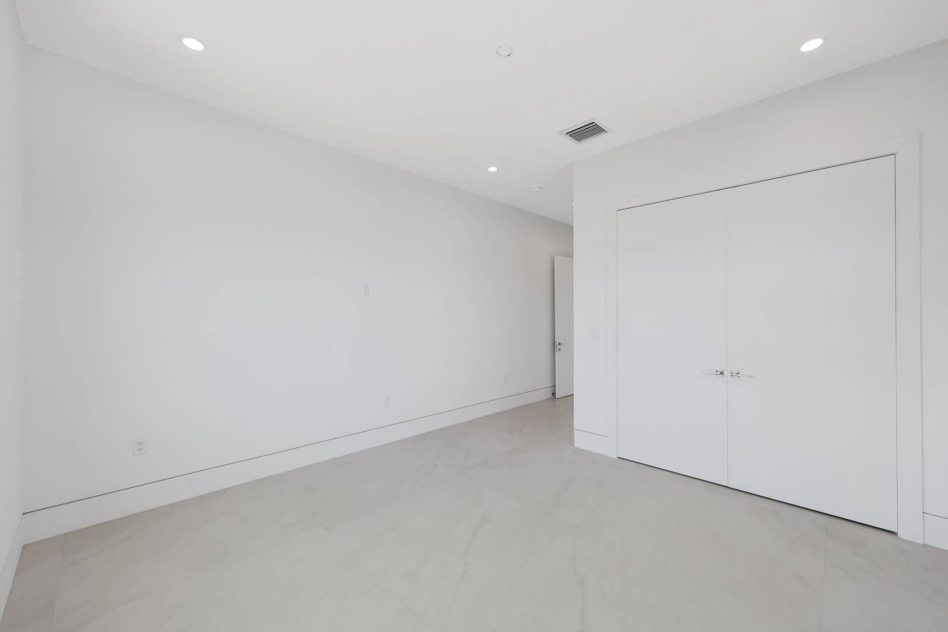 2612 NE 4TH Street, Pompano Beach, FL 33062 2612 Northeast 4th St - 49.jpg-FULL