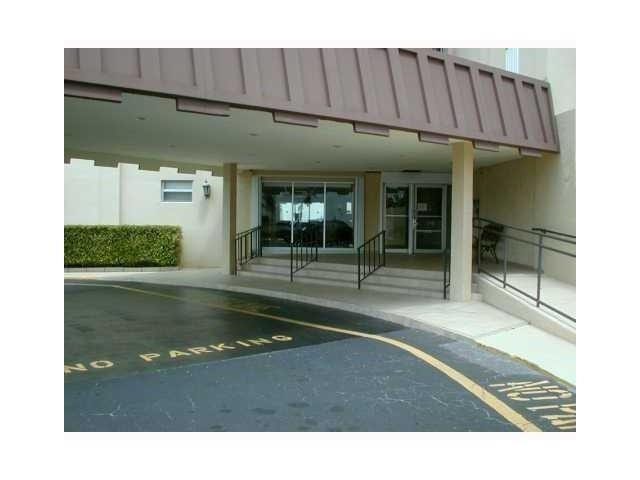 Leisure Towers main entrance