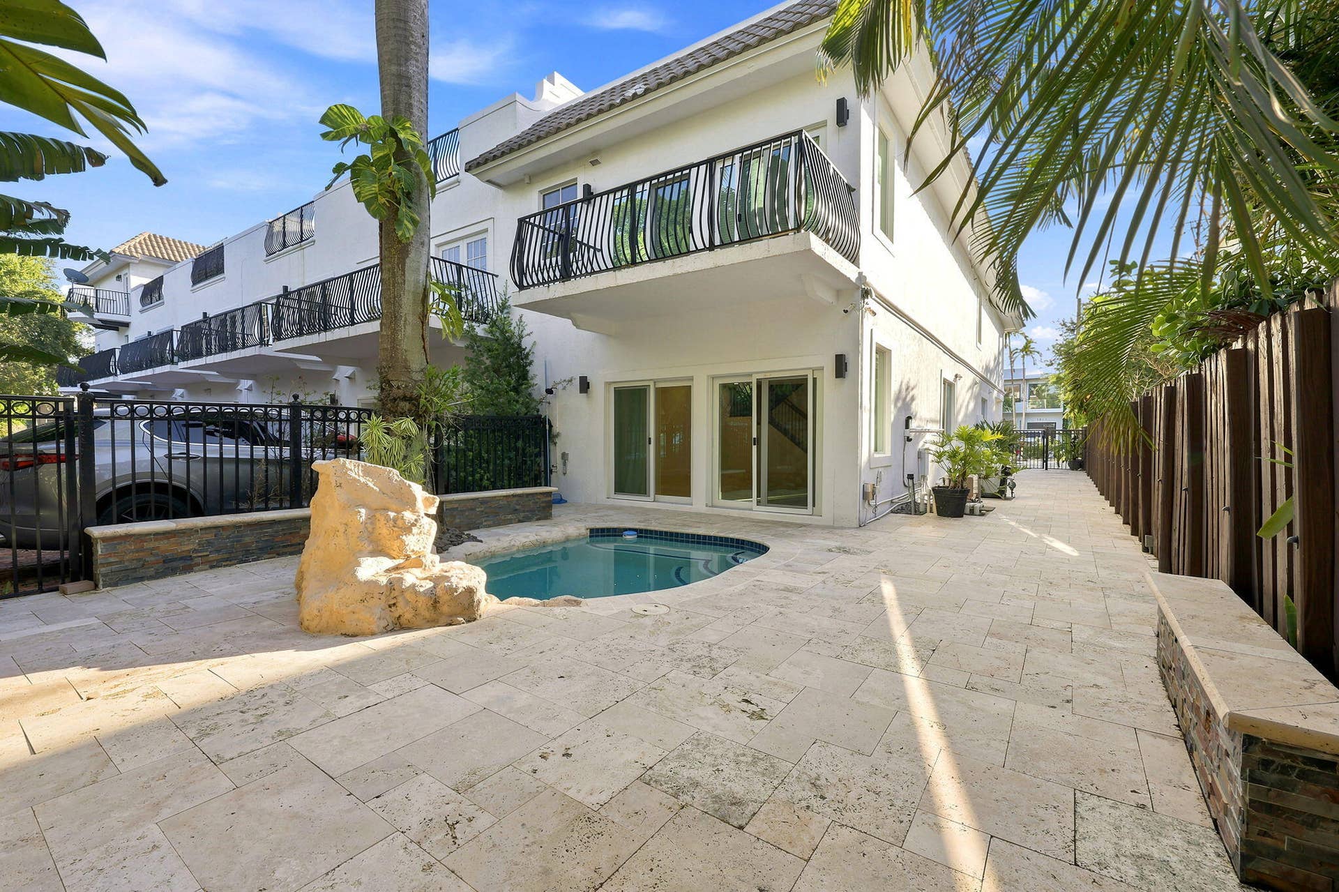 1812 NE 26th Avenue, Fort Lauderdale, FL 33305 34