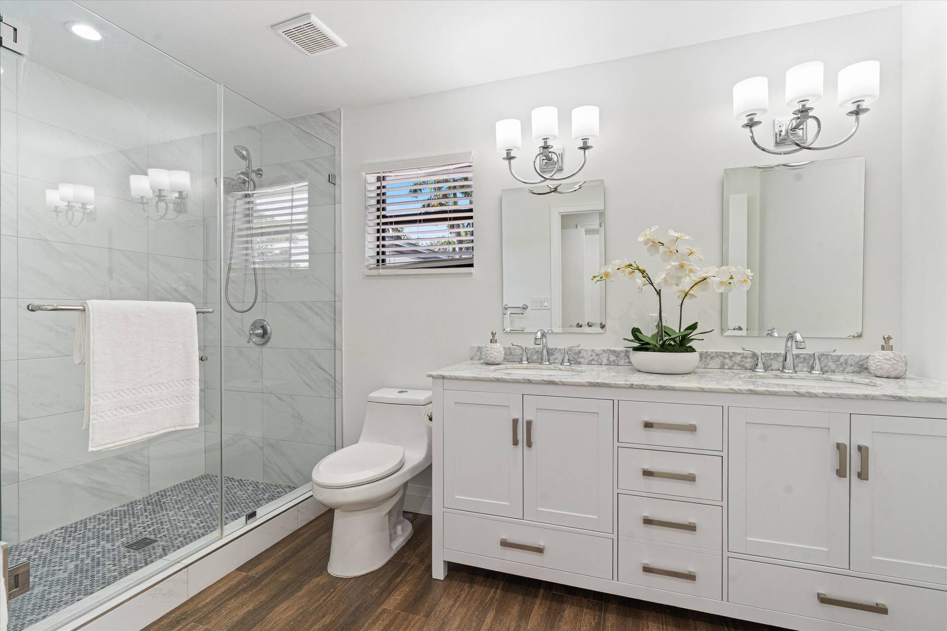 17-1619 Bayview Drive Ft. Lauderdale, FL