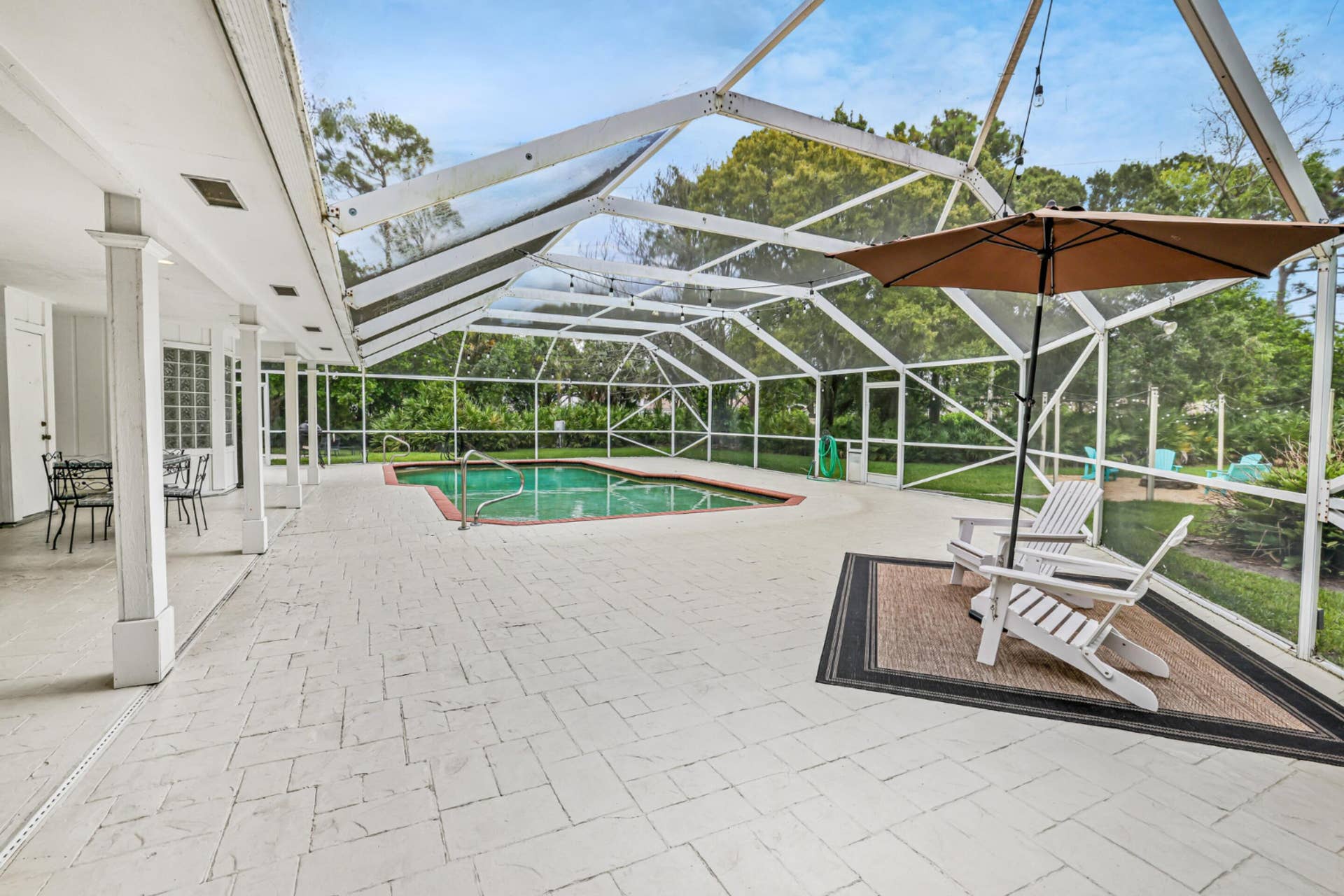 Screened-In Pool