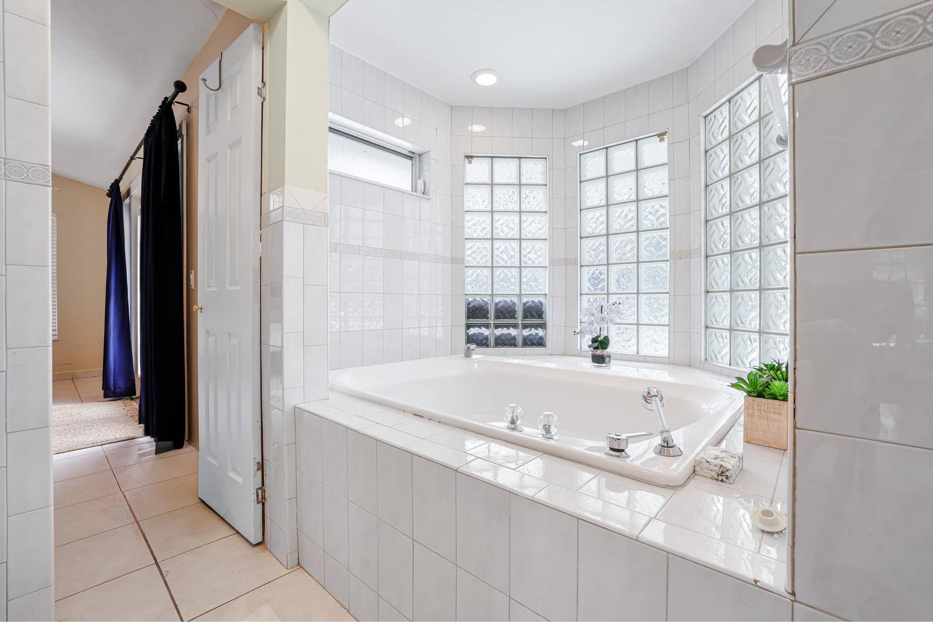 Main Level + Cabana Bath