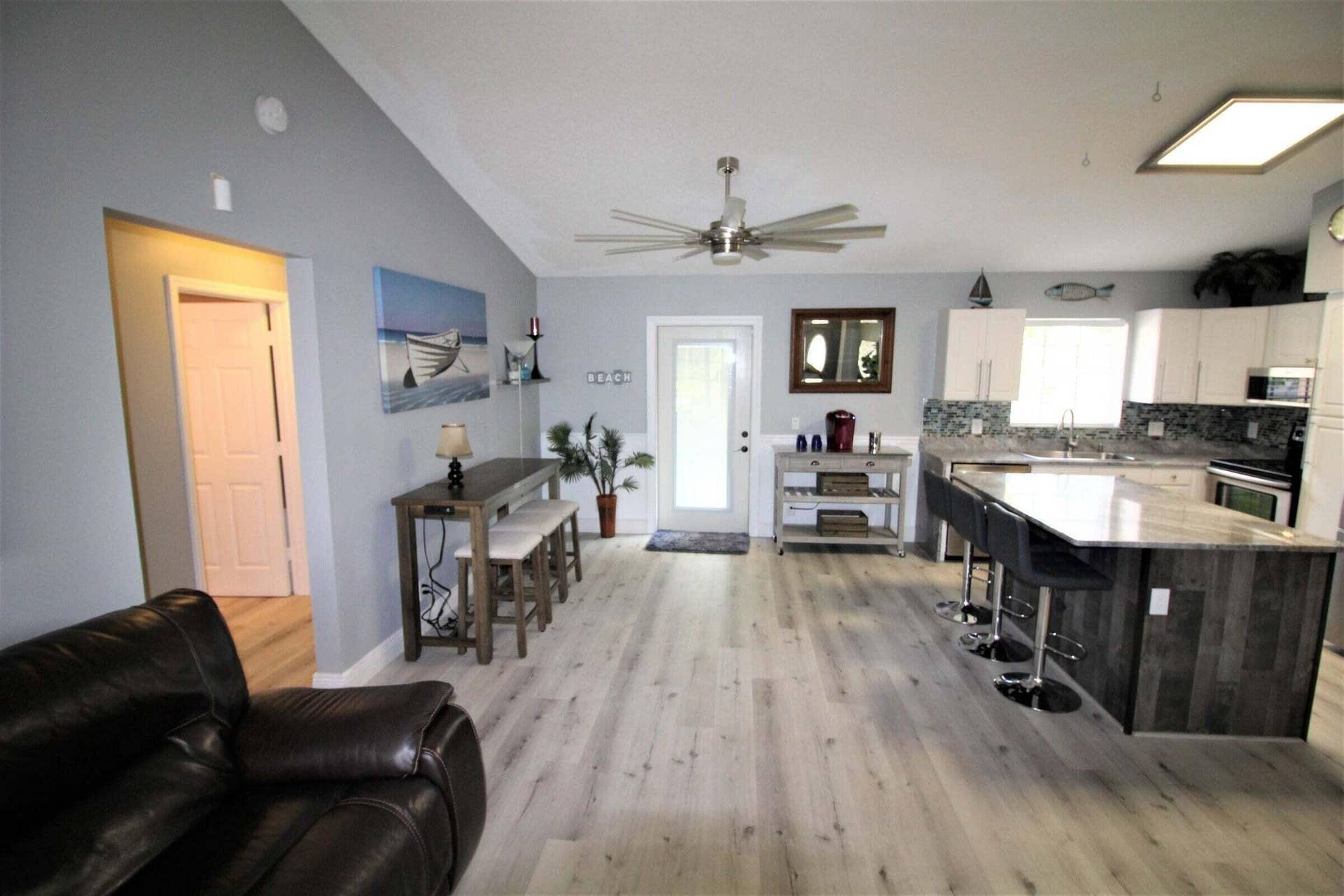 147 NW 10th Avenue, Delray Beach, FL 33444 147 family 2