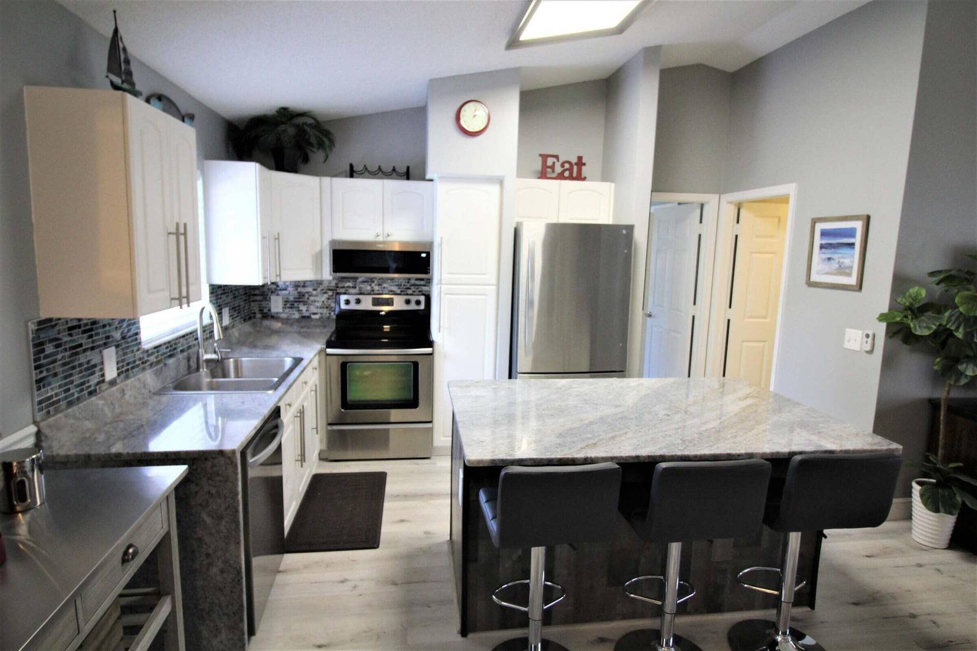 147 NW 10th Avenue, Delray Beach, FL 33444 147 kitchen 3