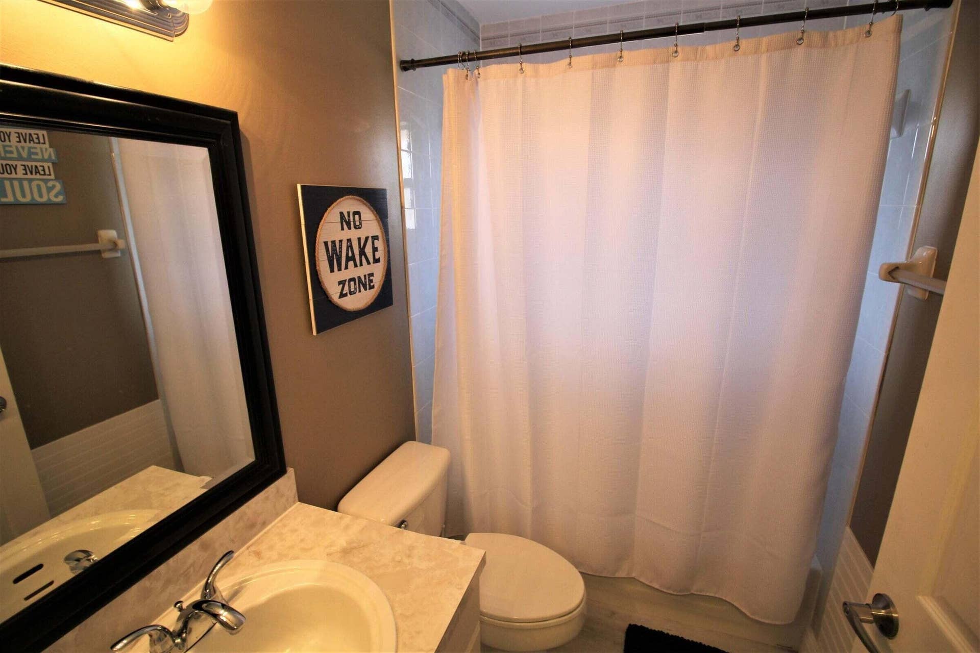 147 NW 10th Avenue, Delray Beach, FL 33444 147 bathroom